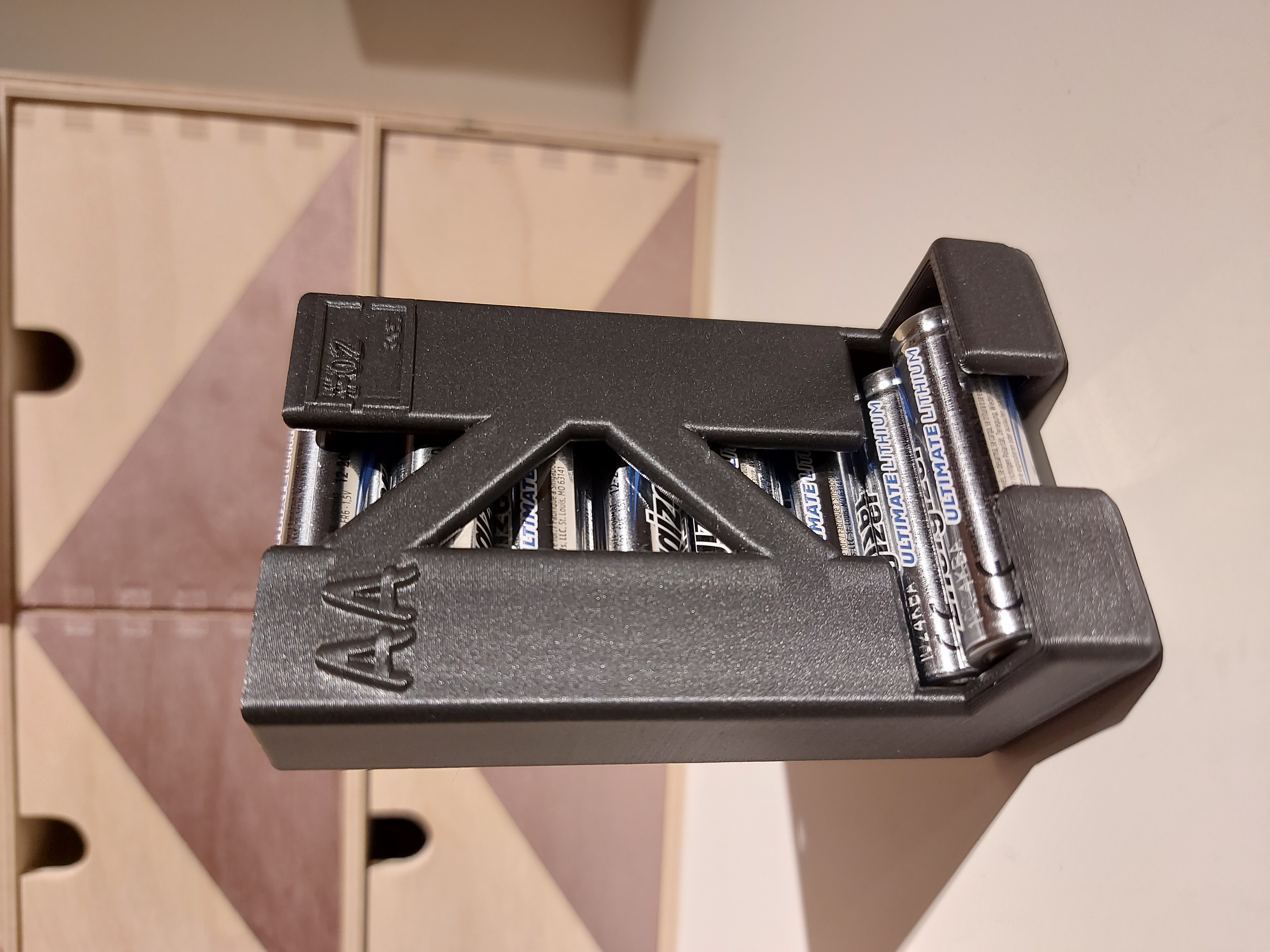 AA Batterie Spender / AA Battery Storage Organizer