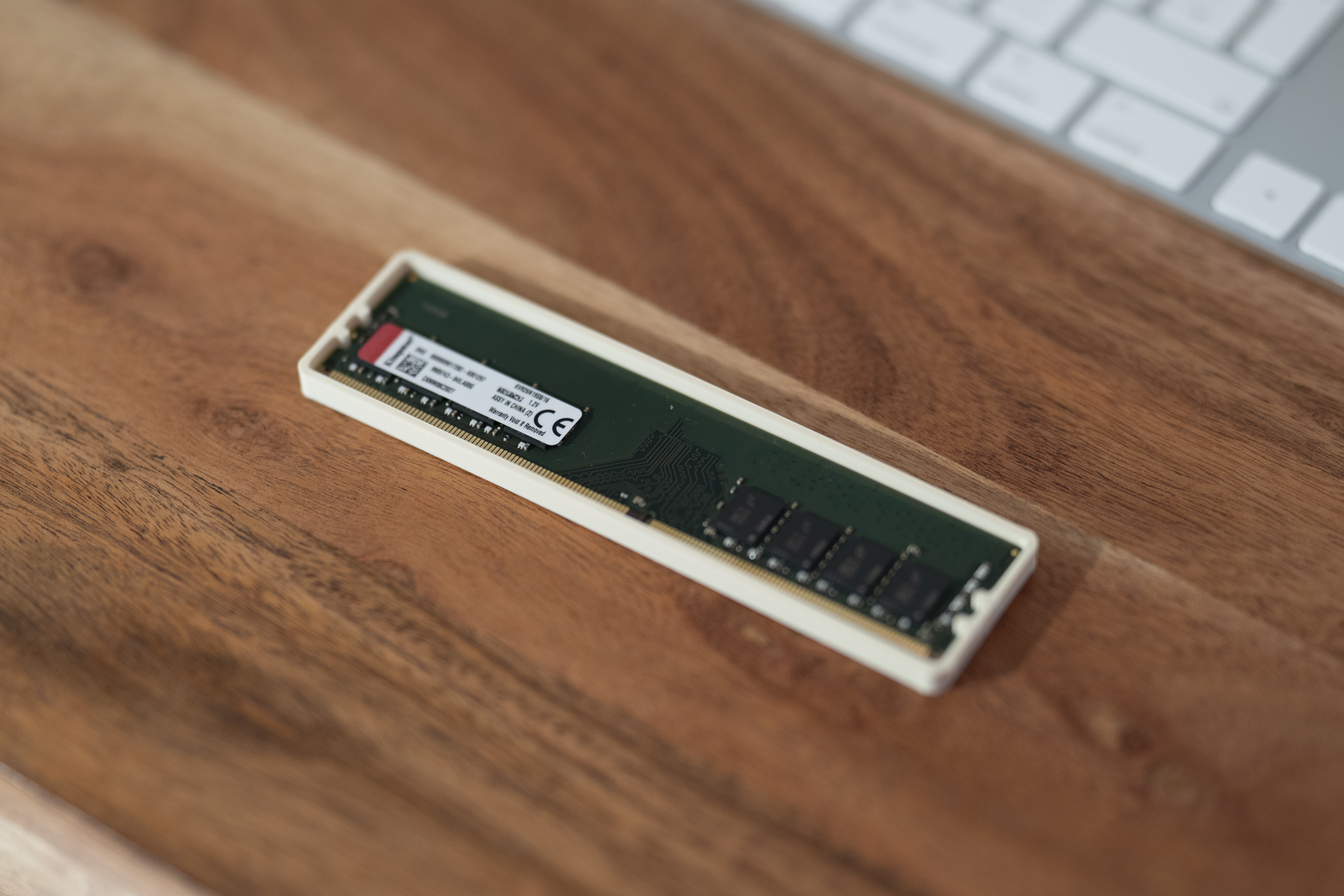 DDR4 Guard – Simple RAM Protector for Safe Shipping (DIMM)