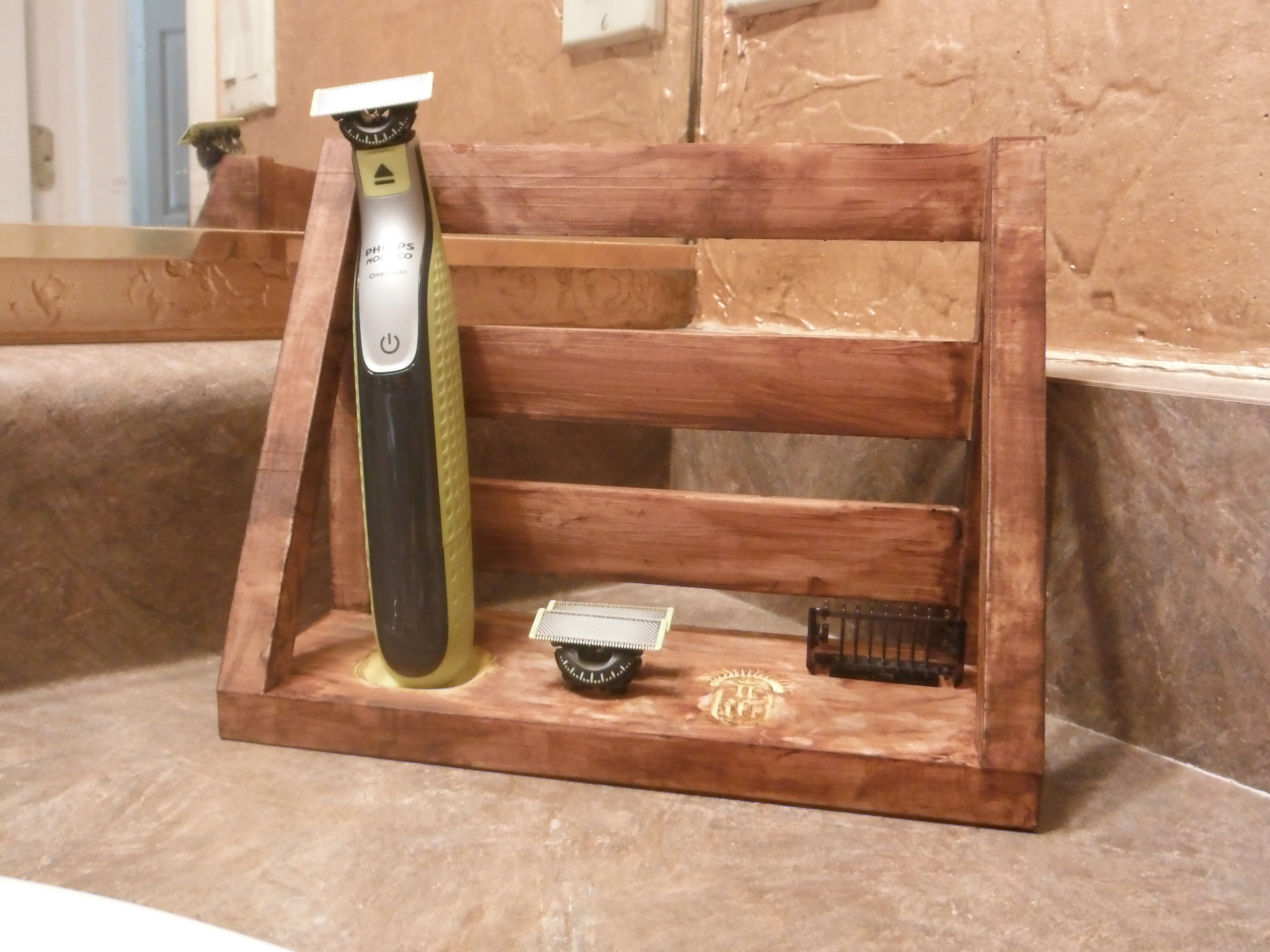 Philips One Blade "Wooden" Stand