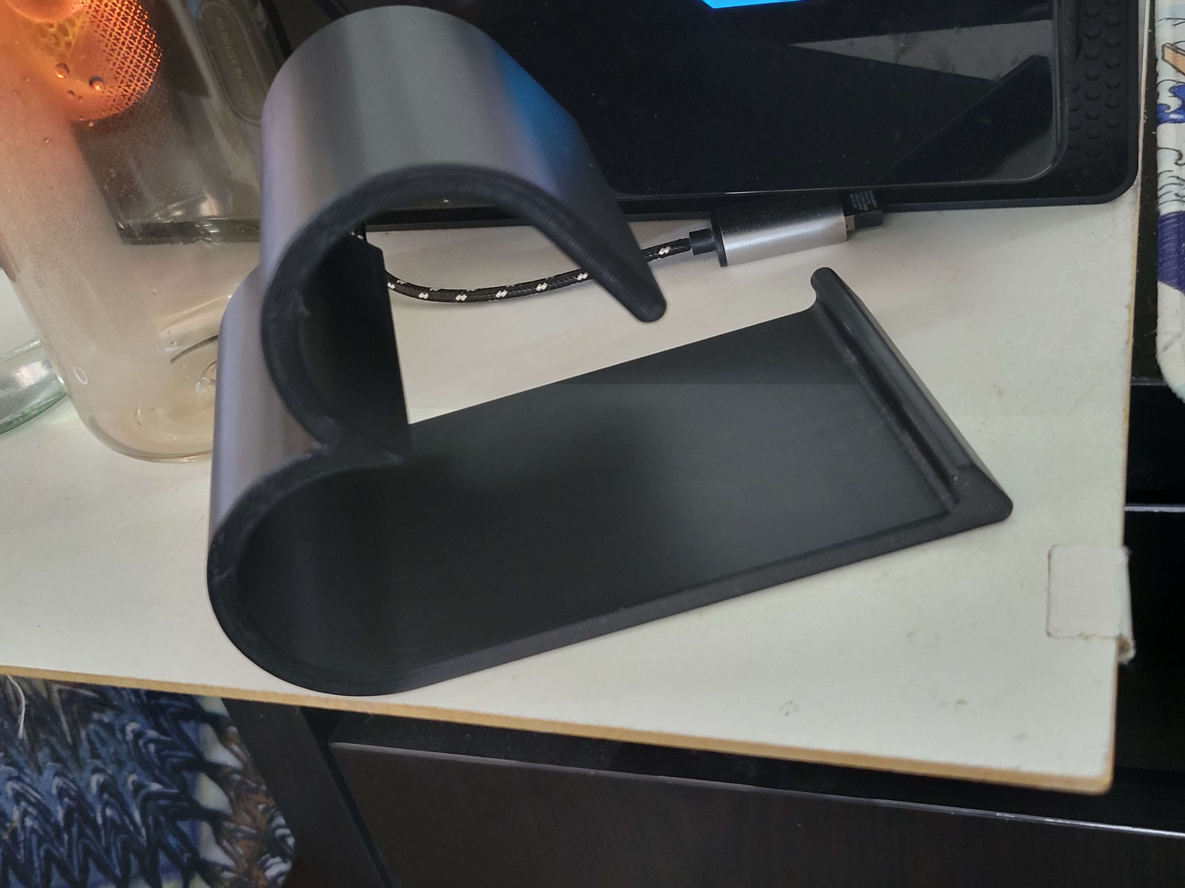 Heart phone stand large with Extended or wider Base