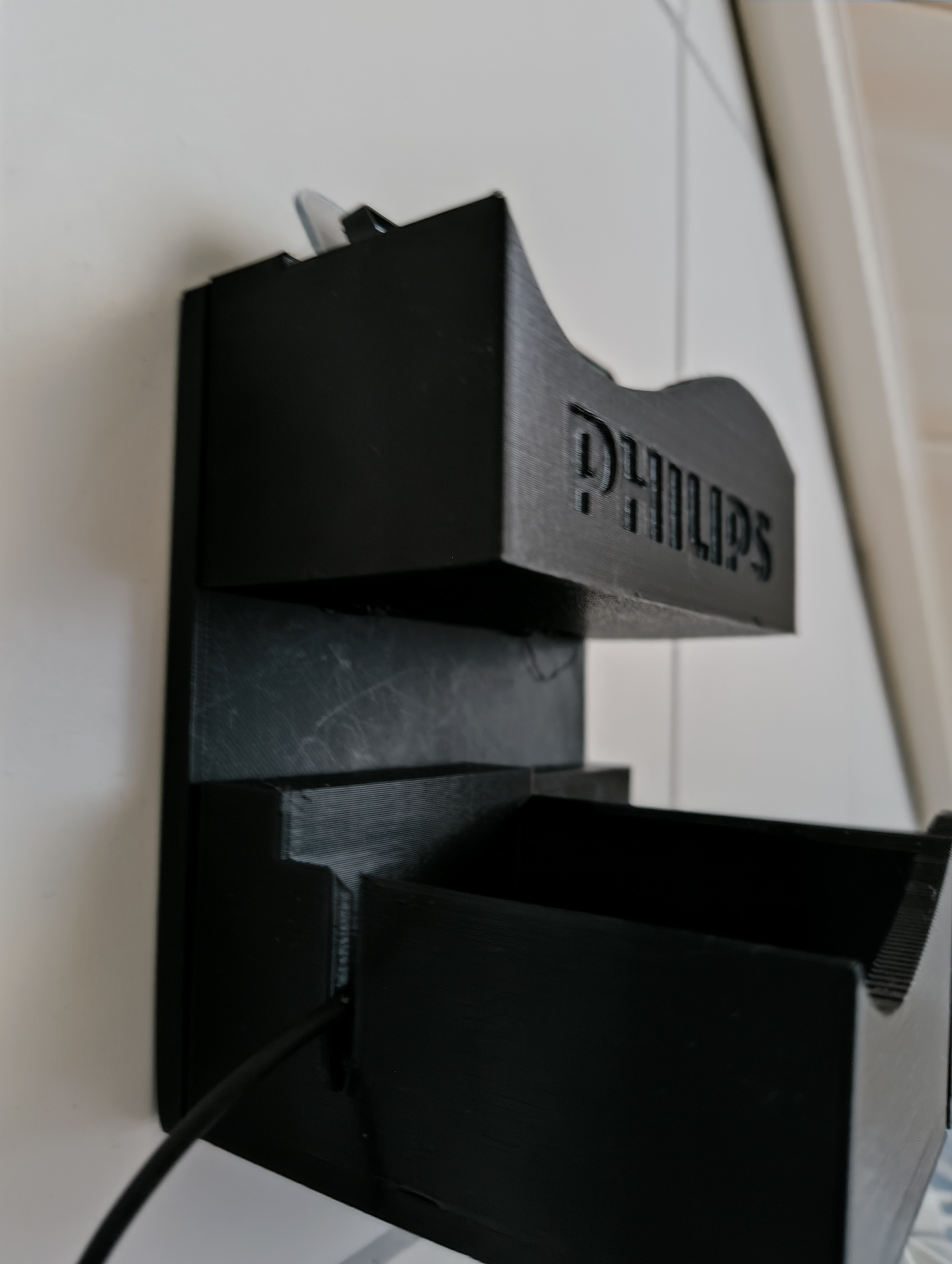 Philips Products Hygiene and Loading Station - Wallhanger — thumbnail 5