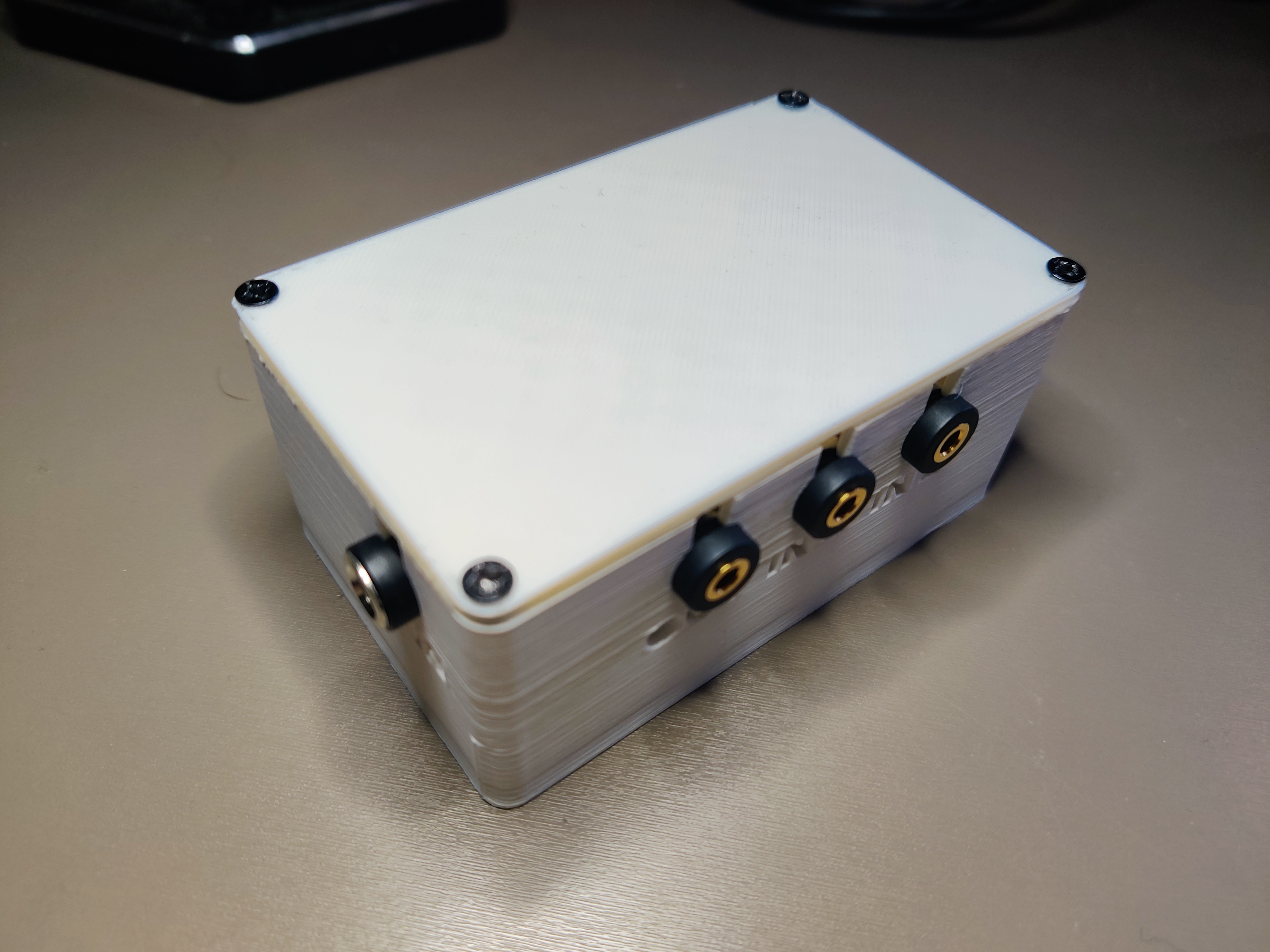 NE5532 mixer enclosure — thumbnail 2
