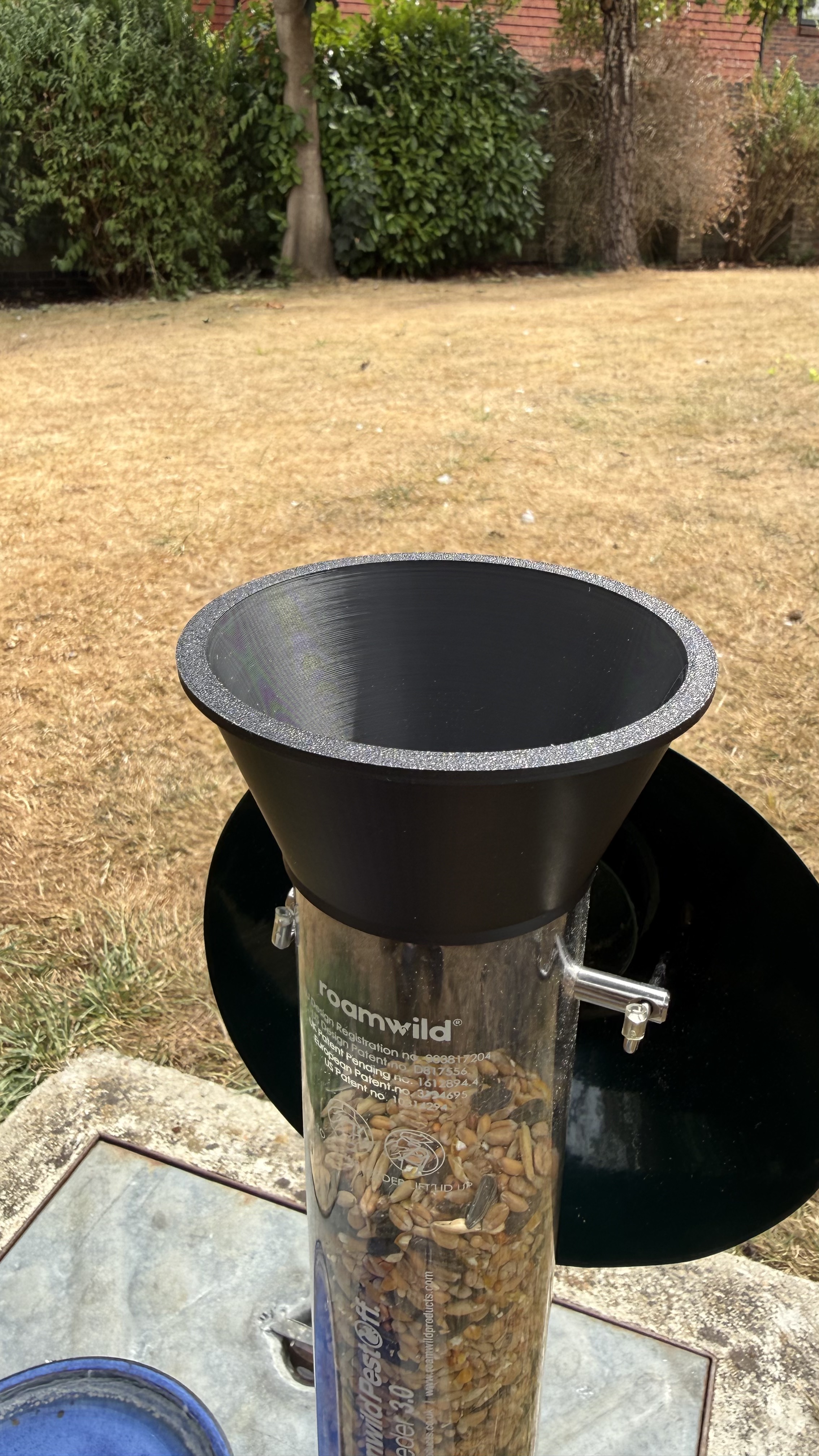 Bird seed filling funnel