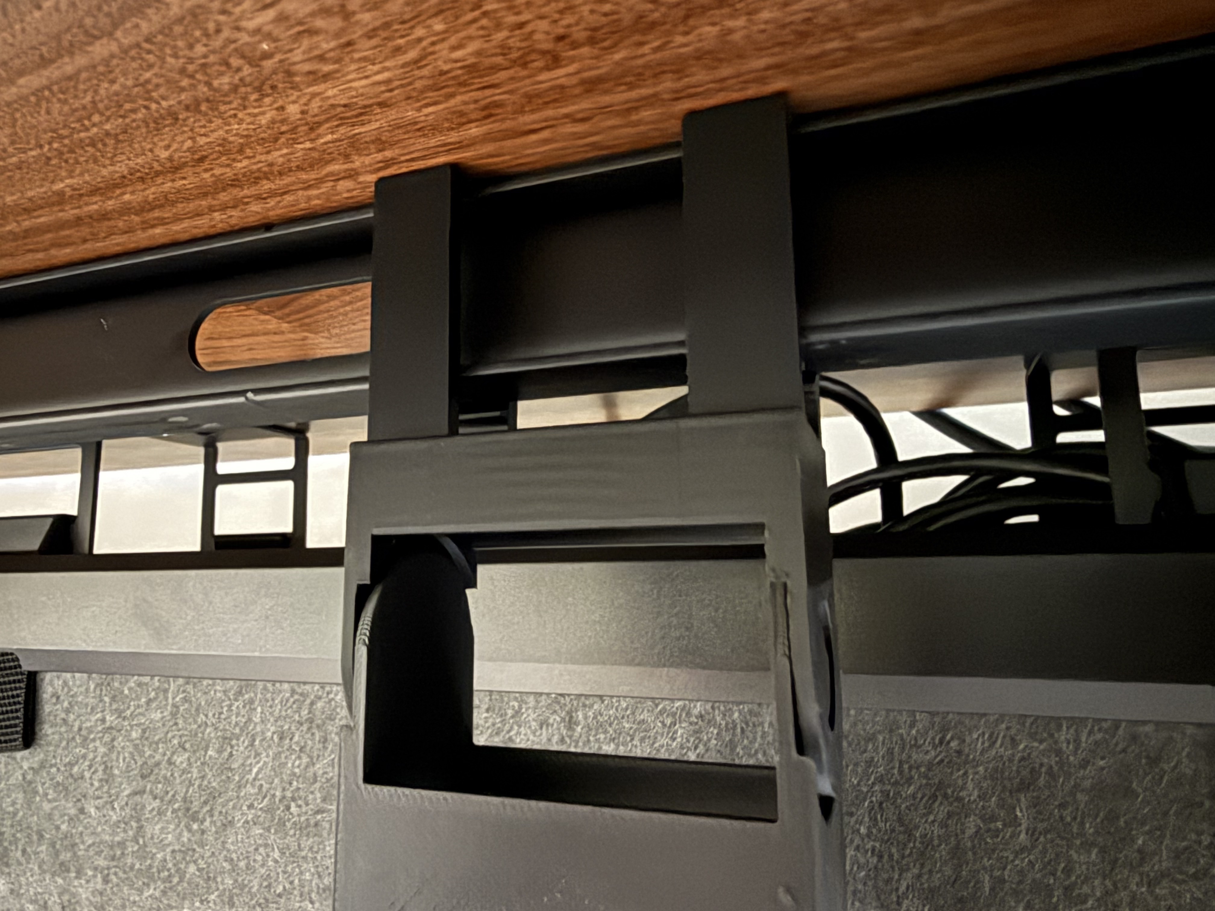 Uplift Desk Clip for Standing Desk Cable Chain