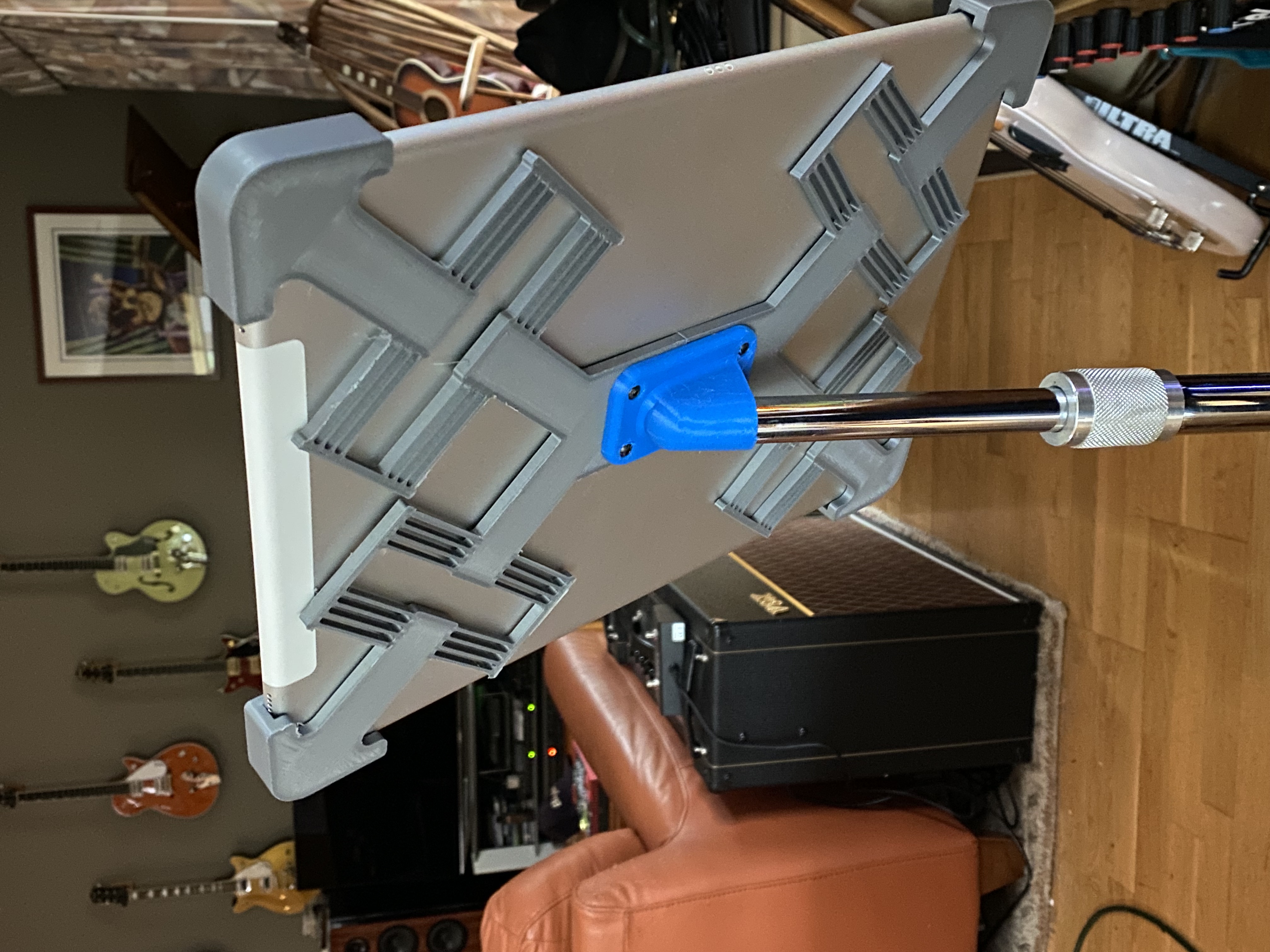 iPad mic stand mount