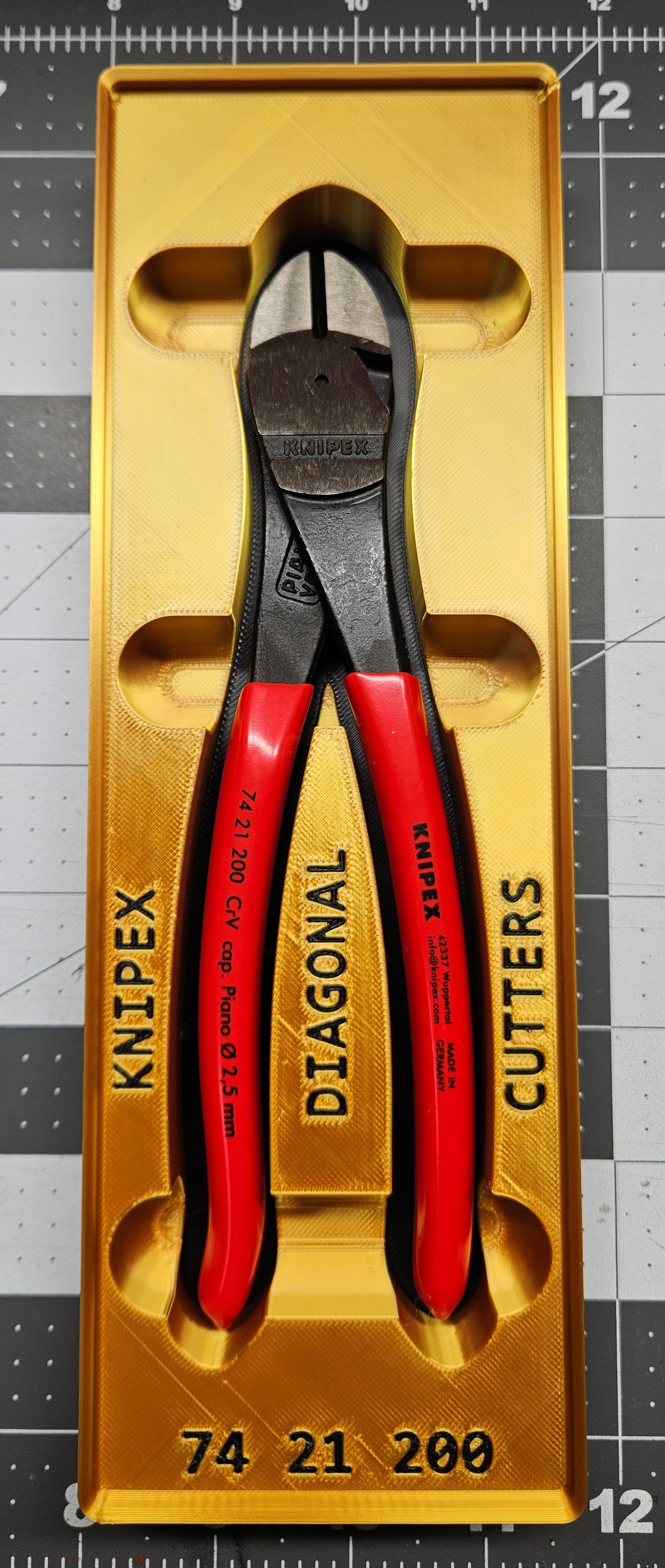 Knipex Diagonal Cutters 74 21 200 Gridfinity 3D model
