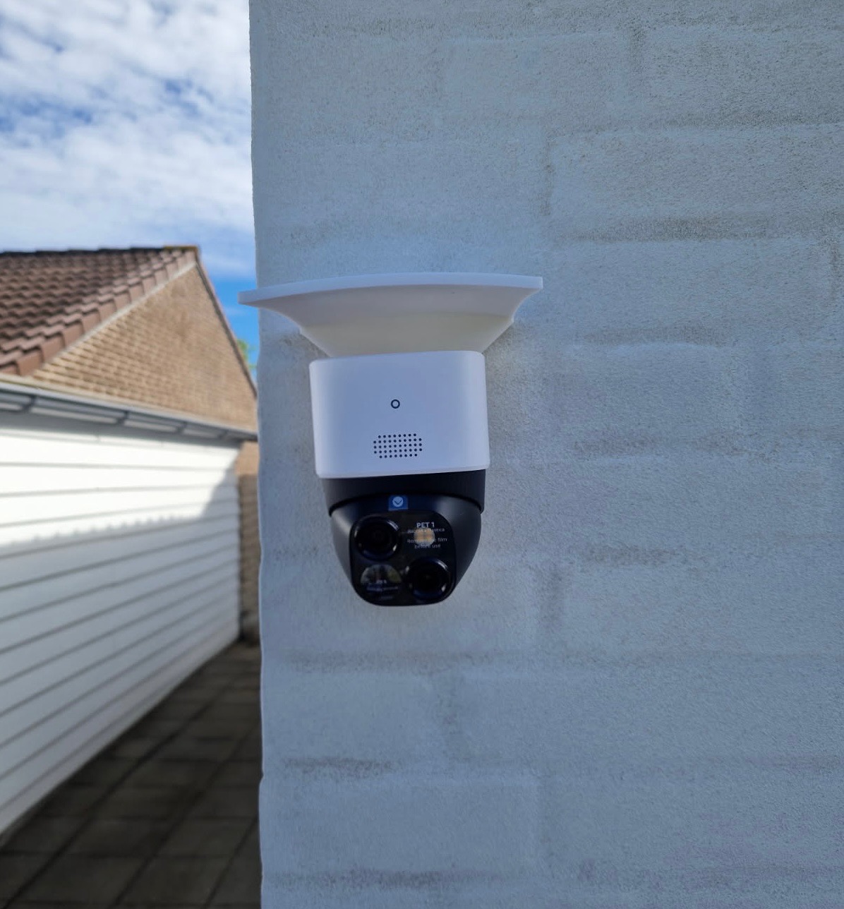 Eufy S340 - Wall mount with top cover