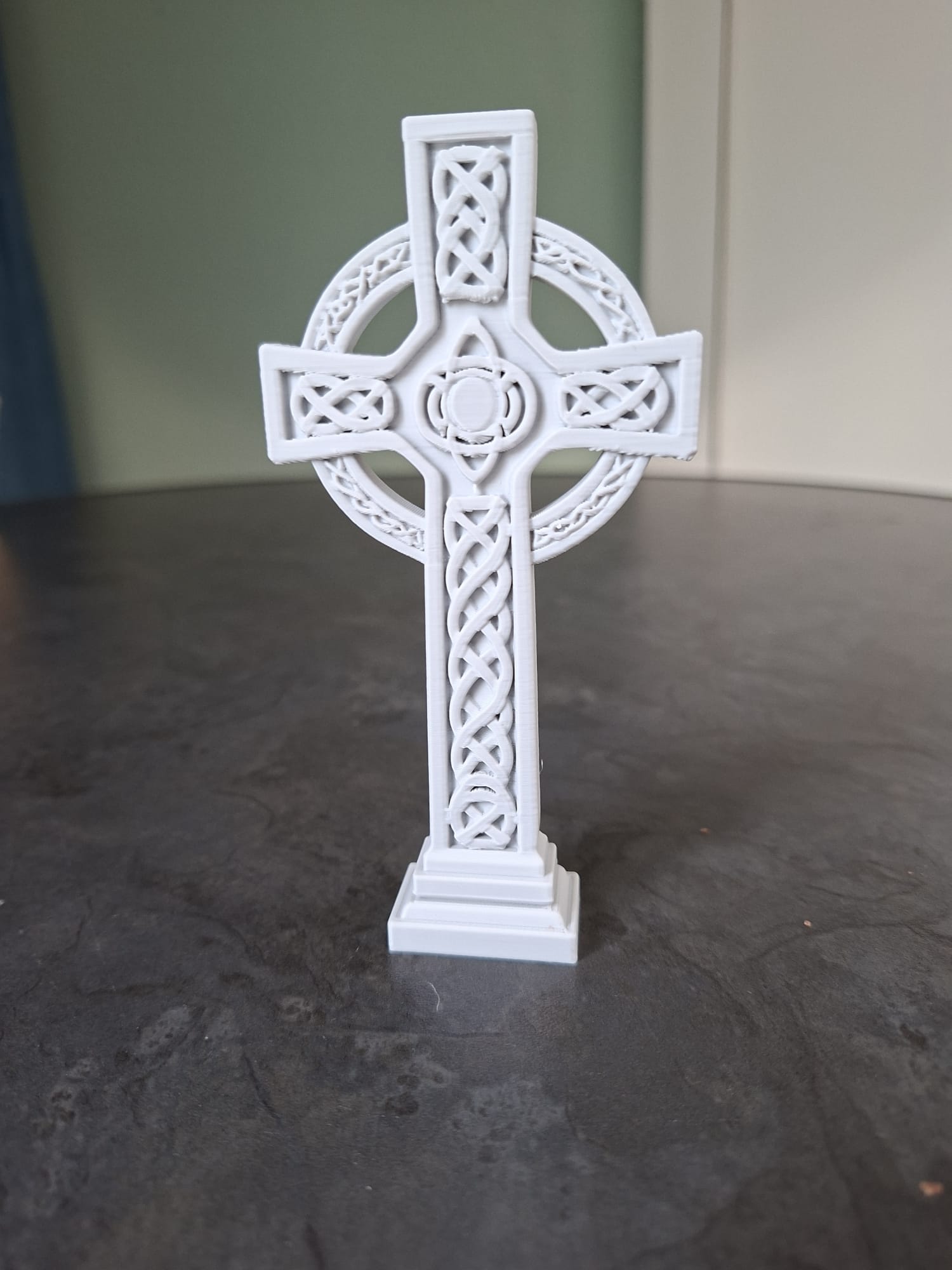 Miniatura 3 do modelo 3D Celtic Cross Statue