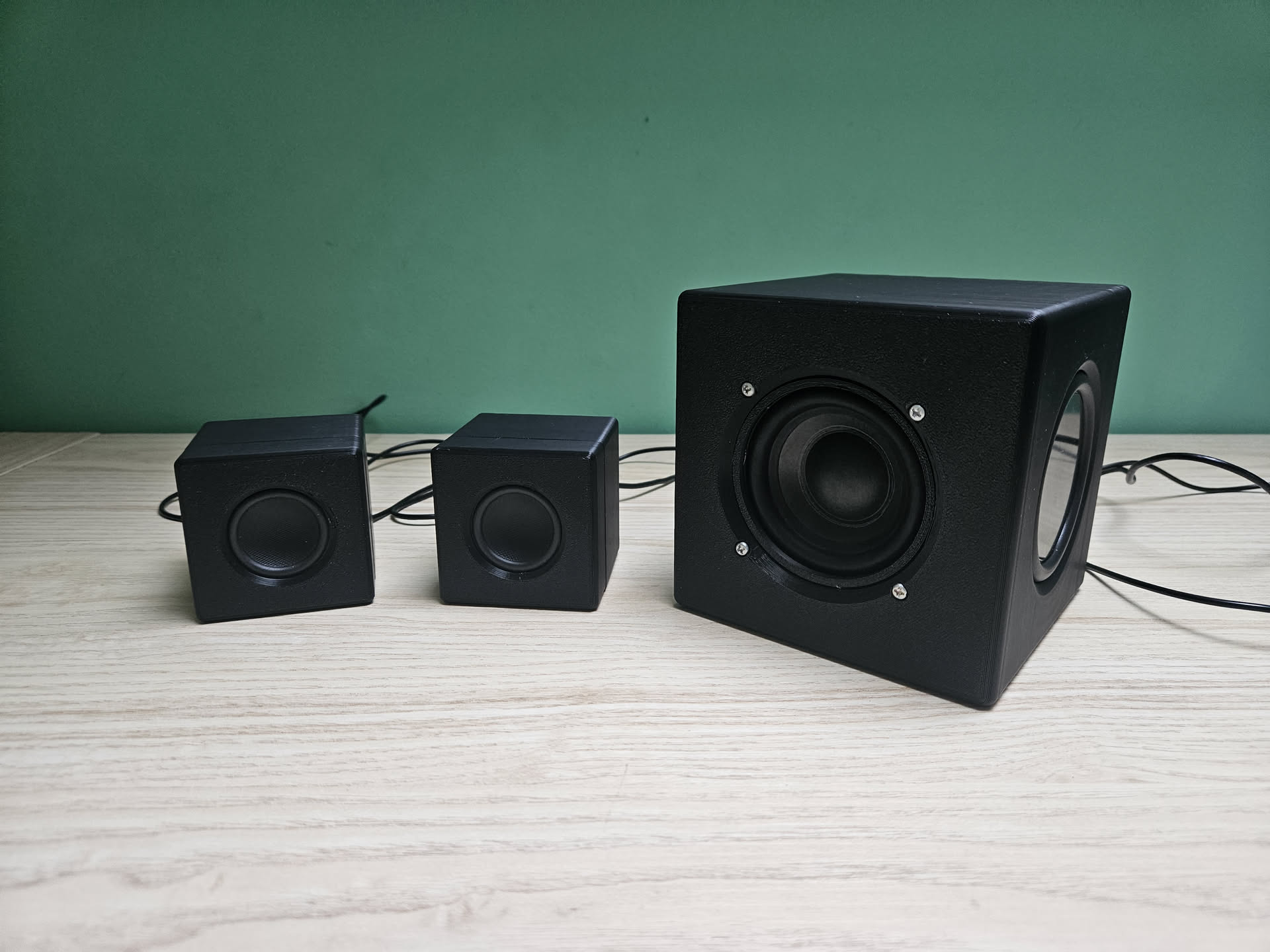 Small Speaker Set (+ OpenSCAD files) (USB powered)