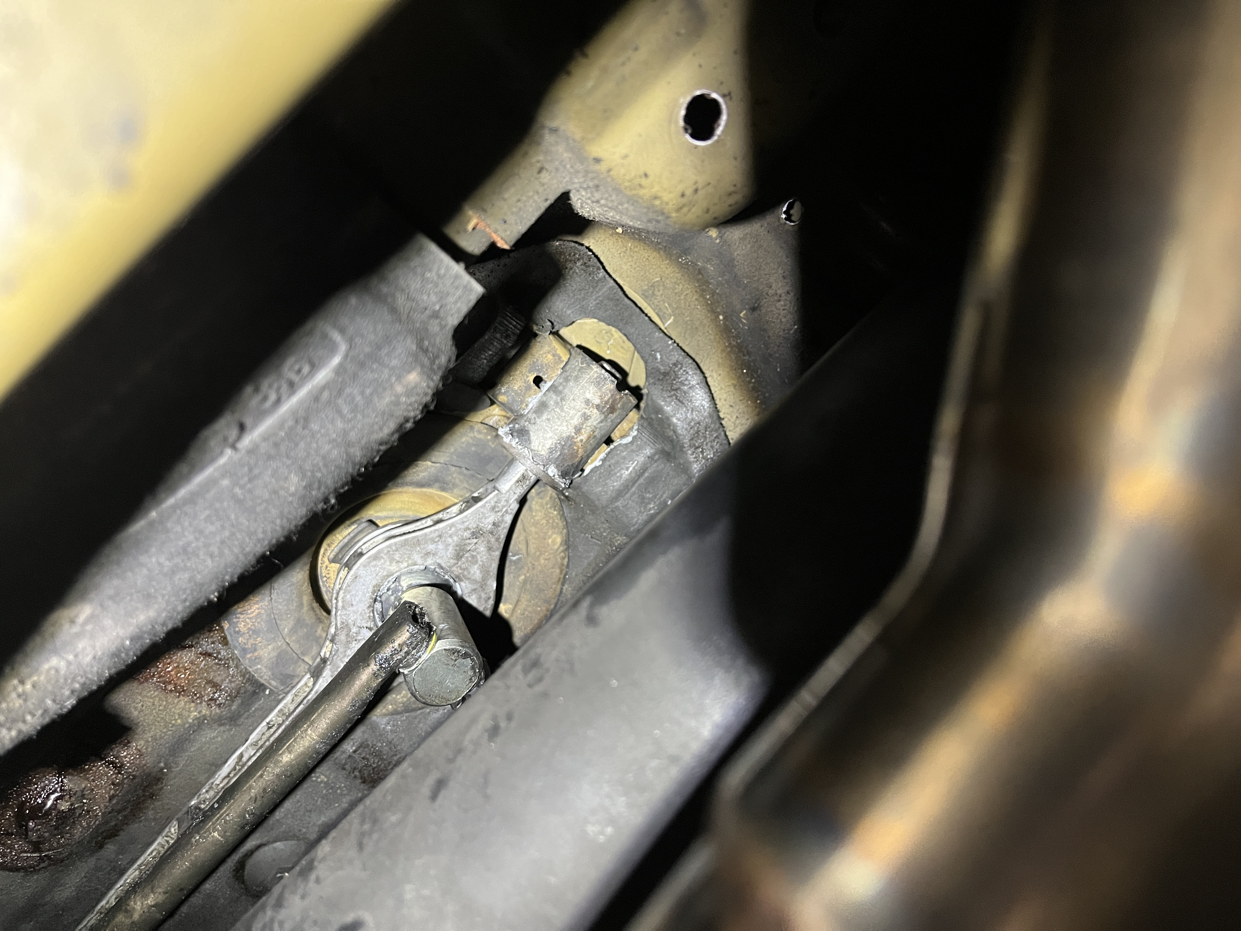 BMW E46 gear shifter rear bushing