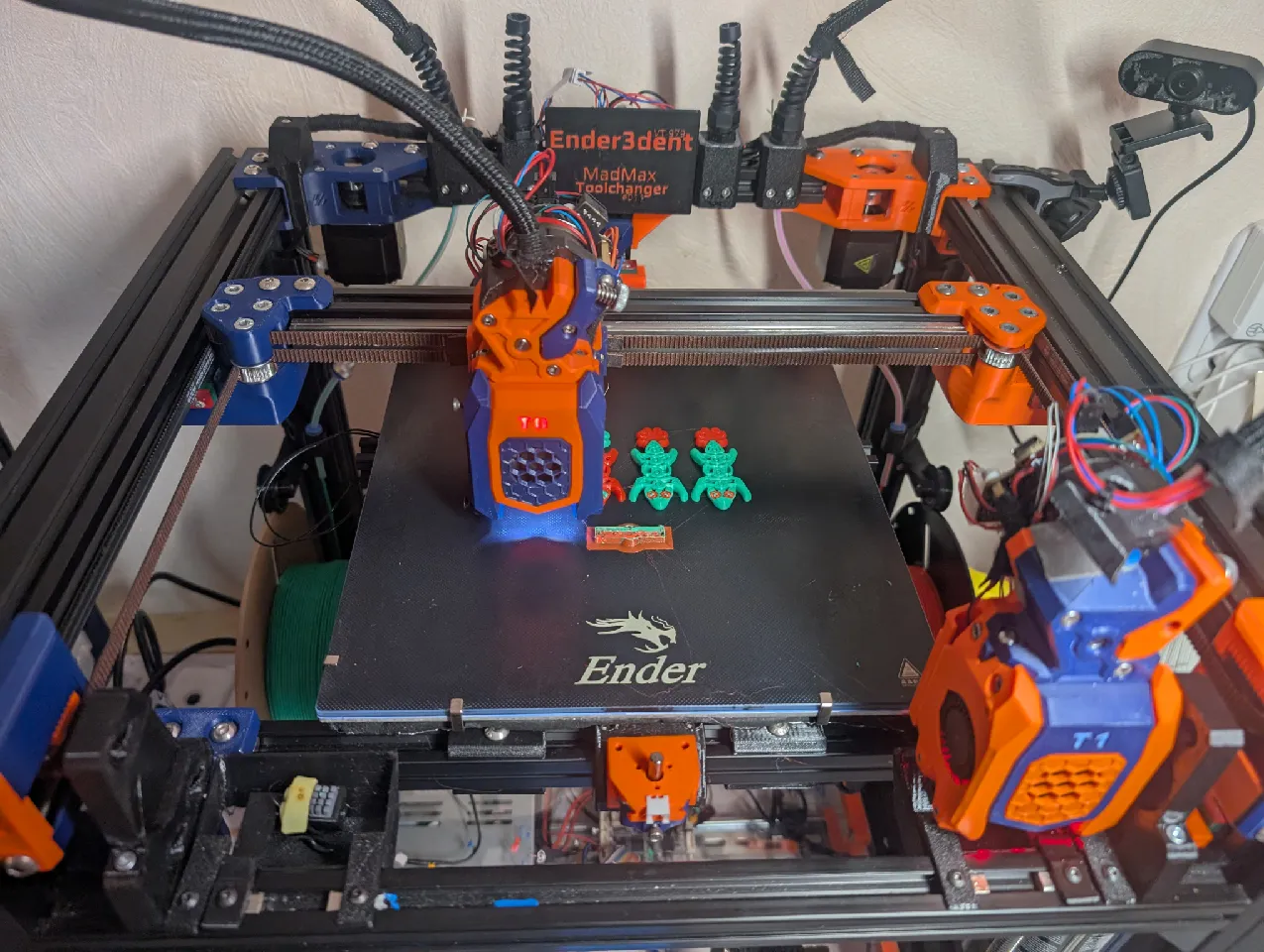 Trident Toolchanger Docks for Anthead on Crossbar. by Yell