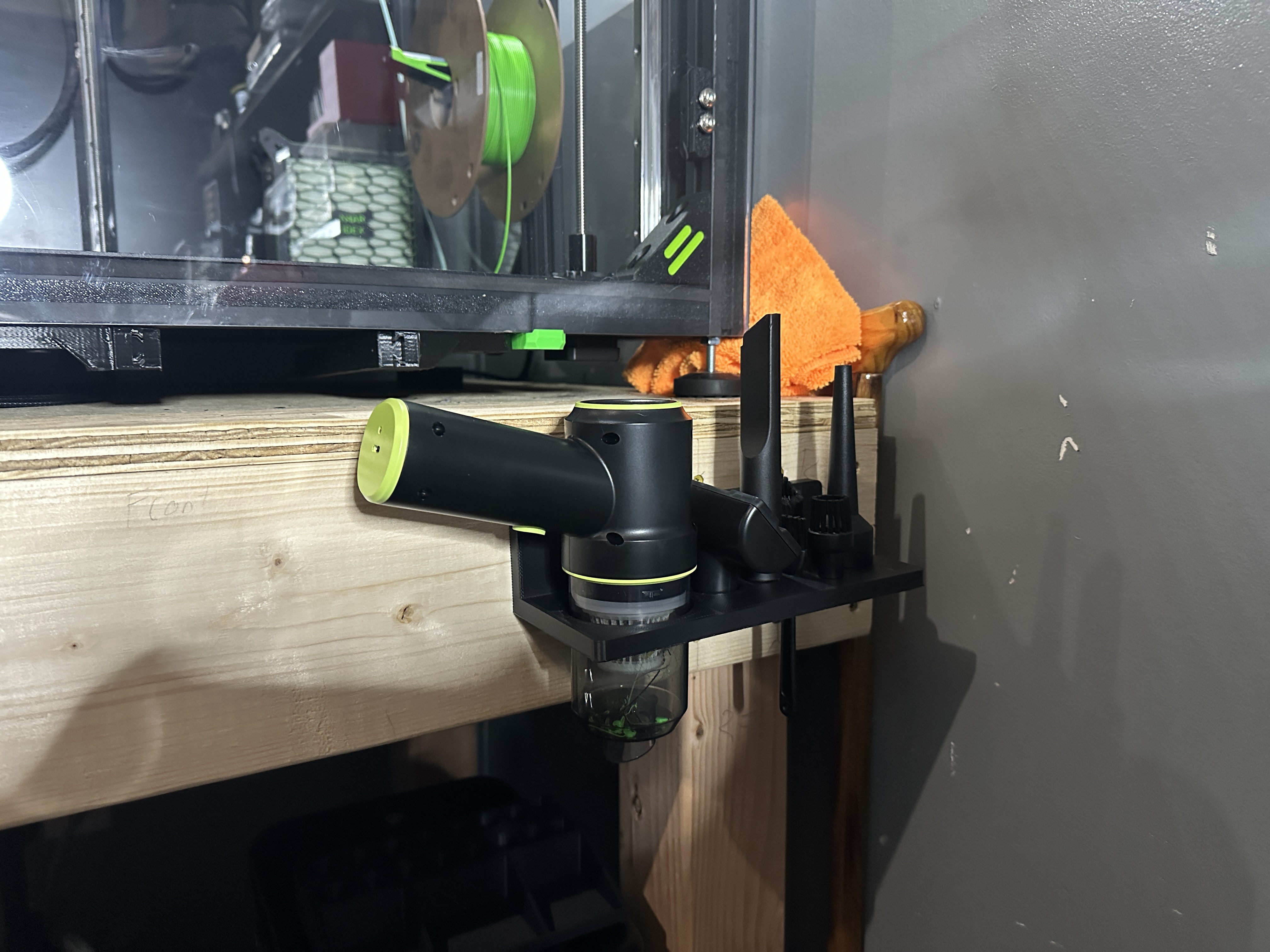 KMM Amazon Hand Vacuum Mount Rev2