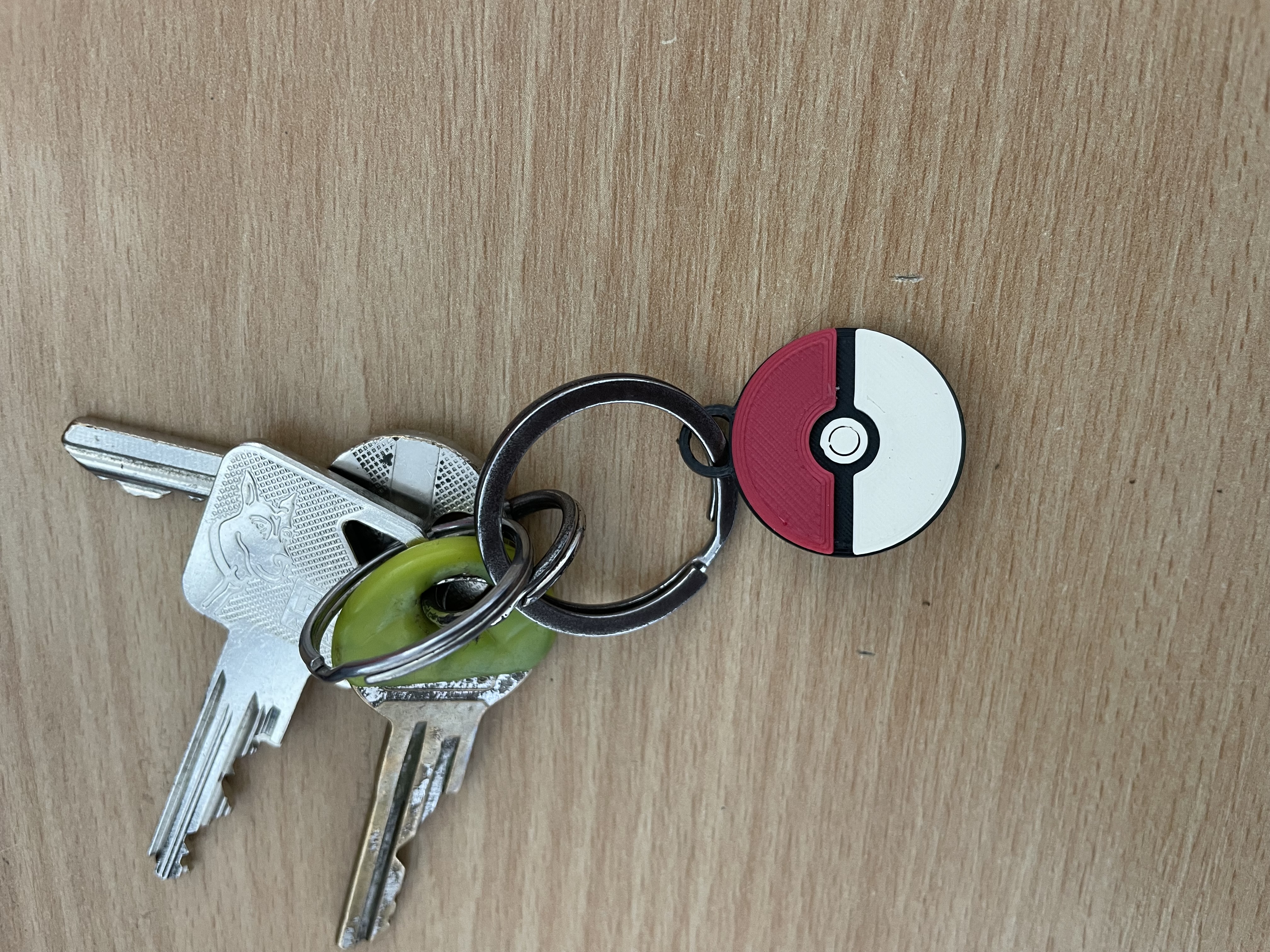 Miniatura 2 do modelo 3D Pokeball keychain