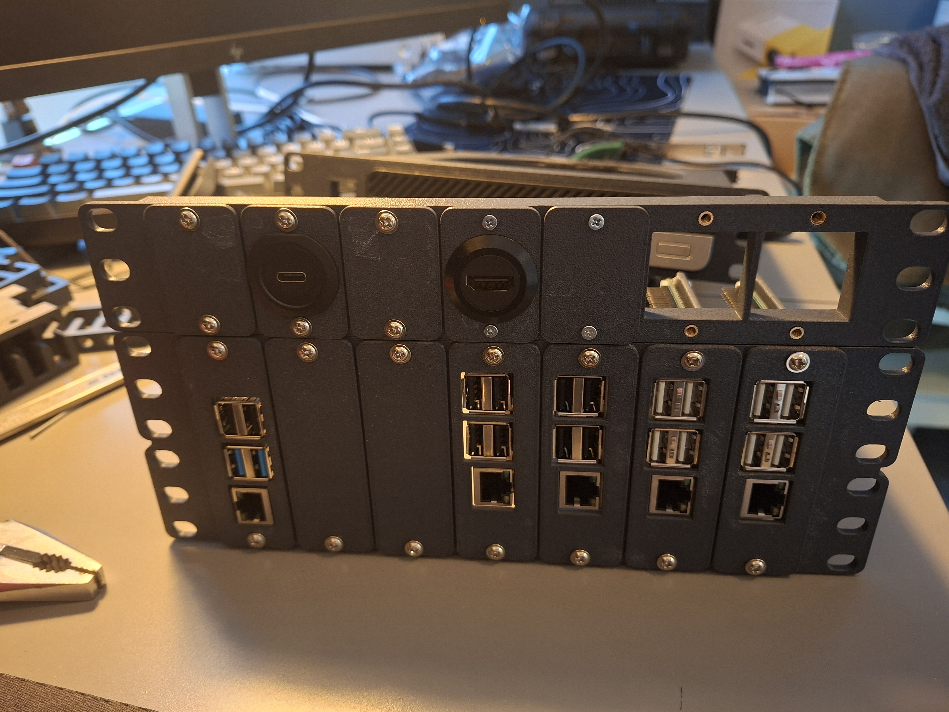 1U modular panel half rack 7 slots 10" rack
