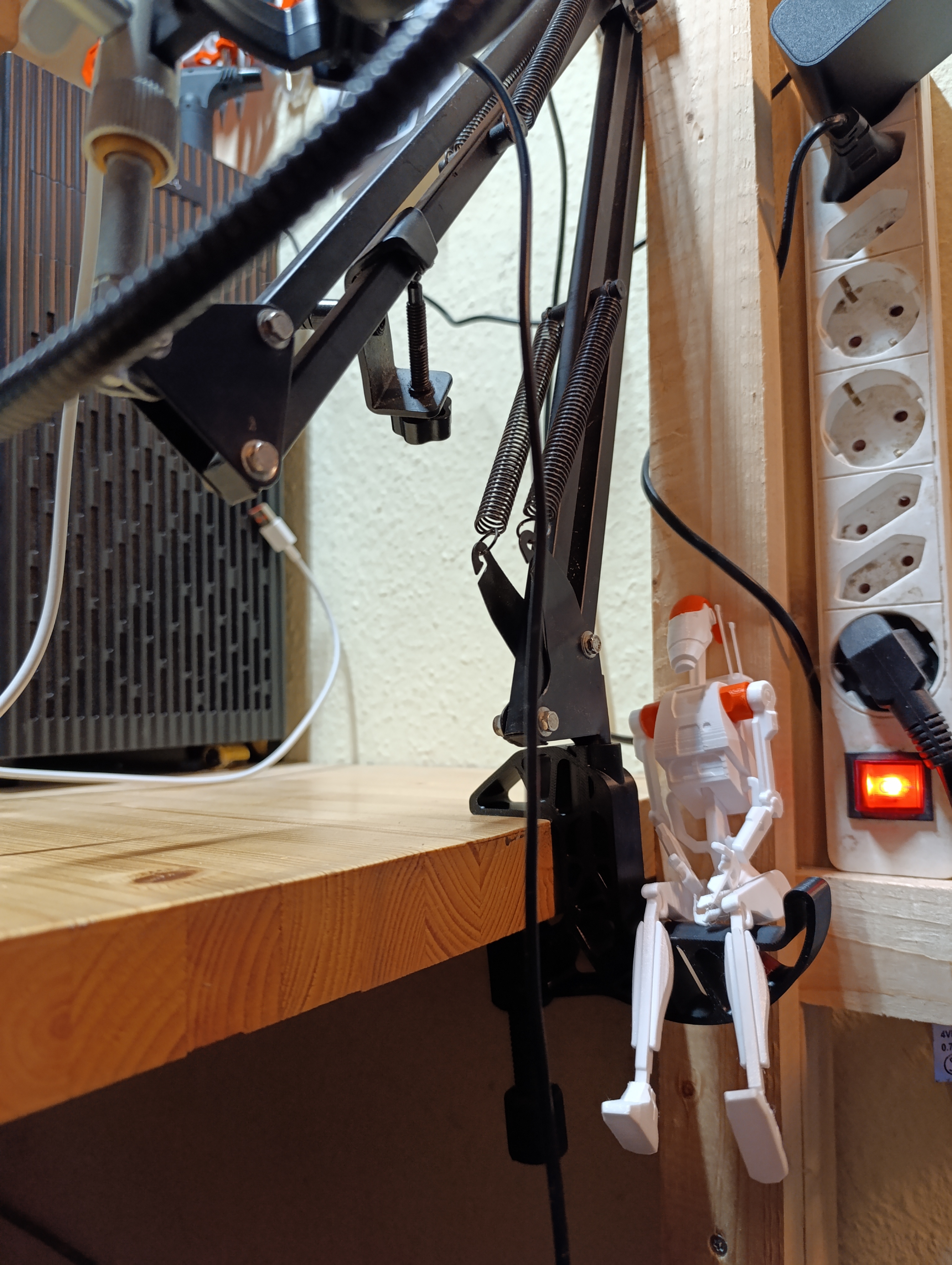 Mic_desktop_clamp