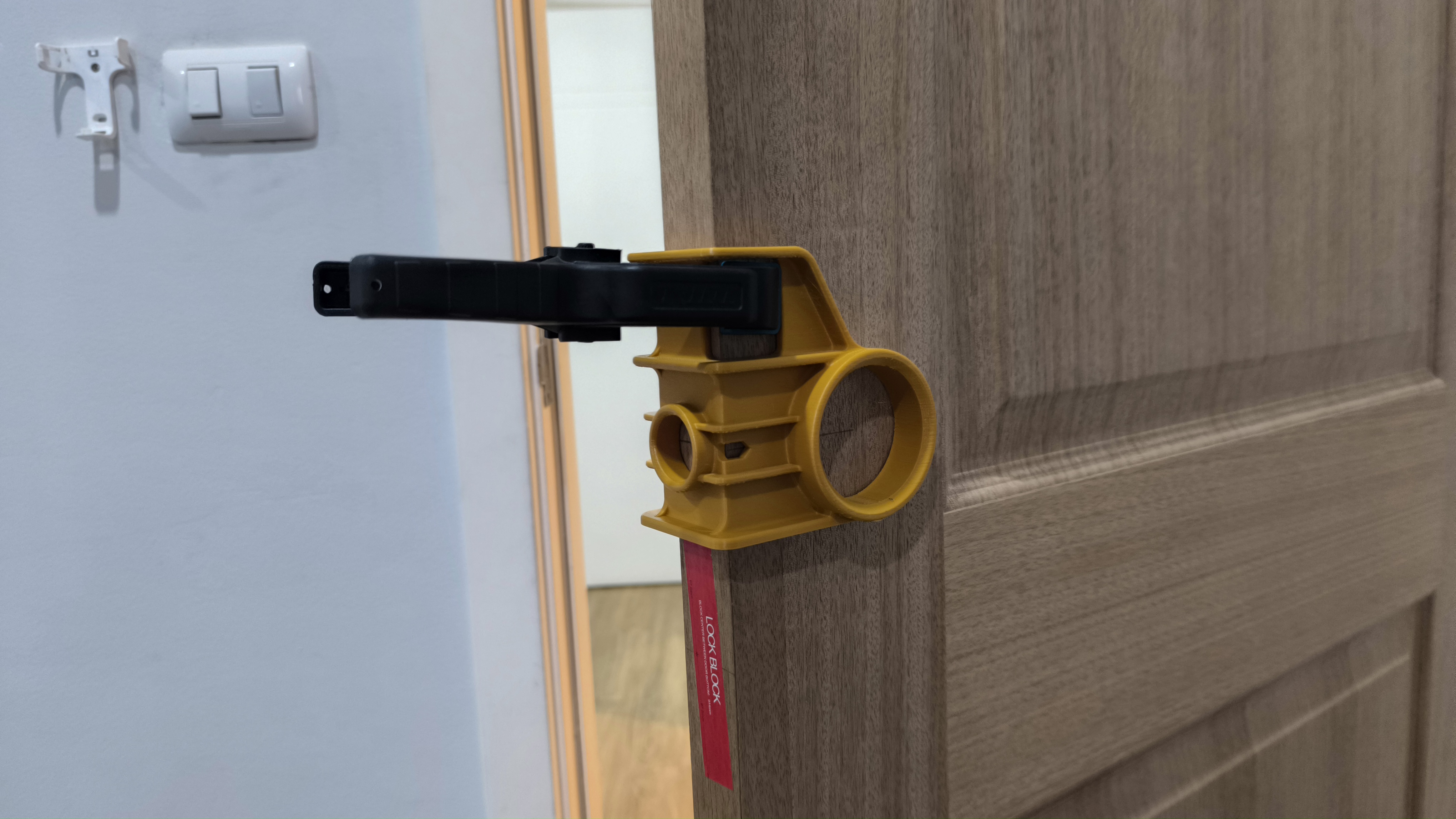 Door lock installation jig