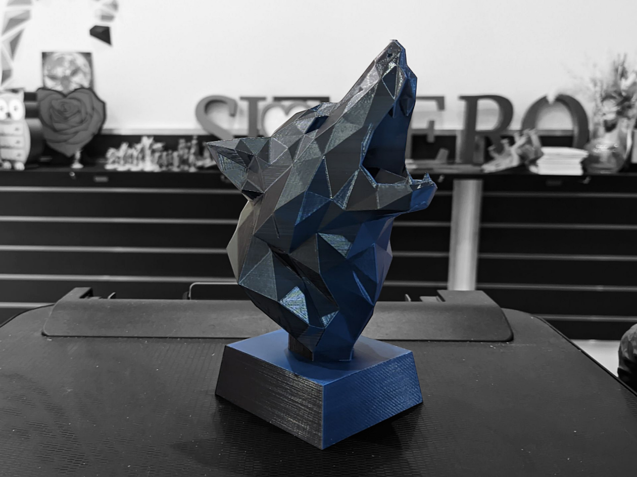 Miniatura 3 do modelo 3D Geometric Wolf Bust