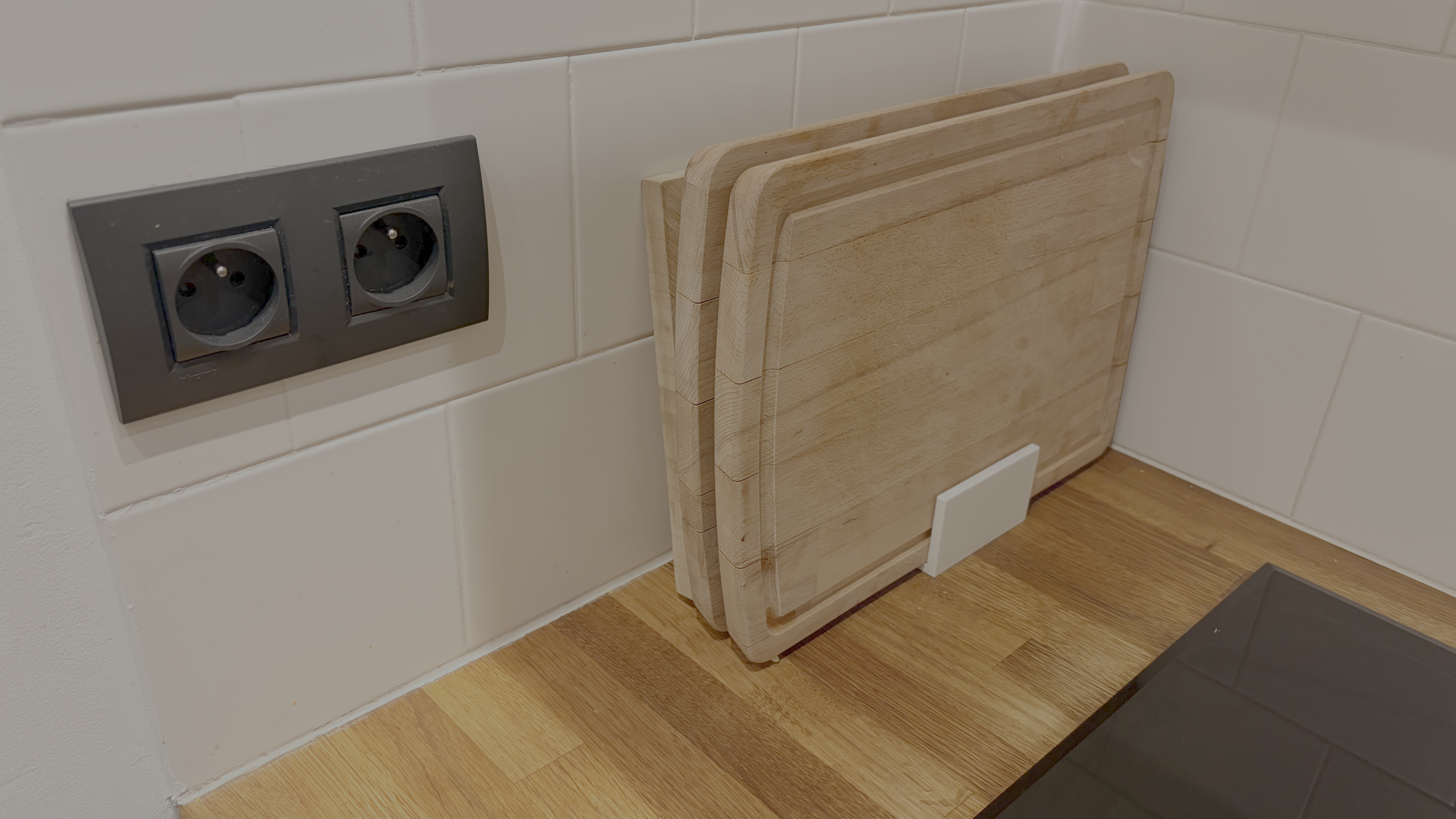 Cutting board holder. — thumbnail 3