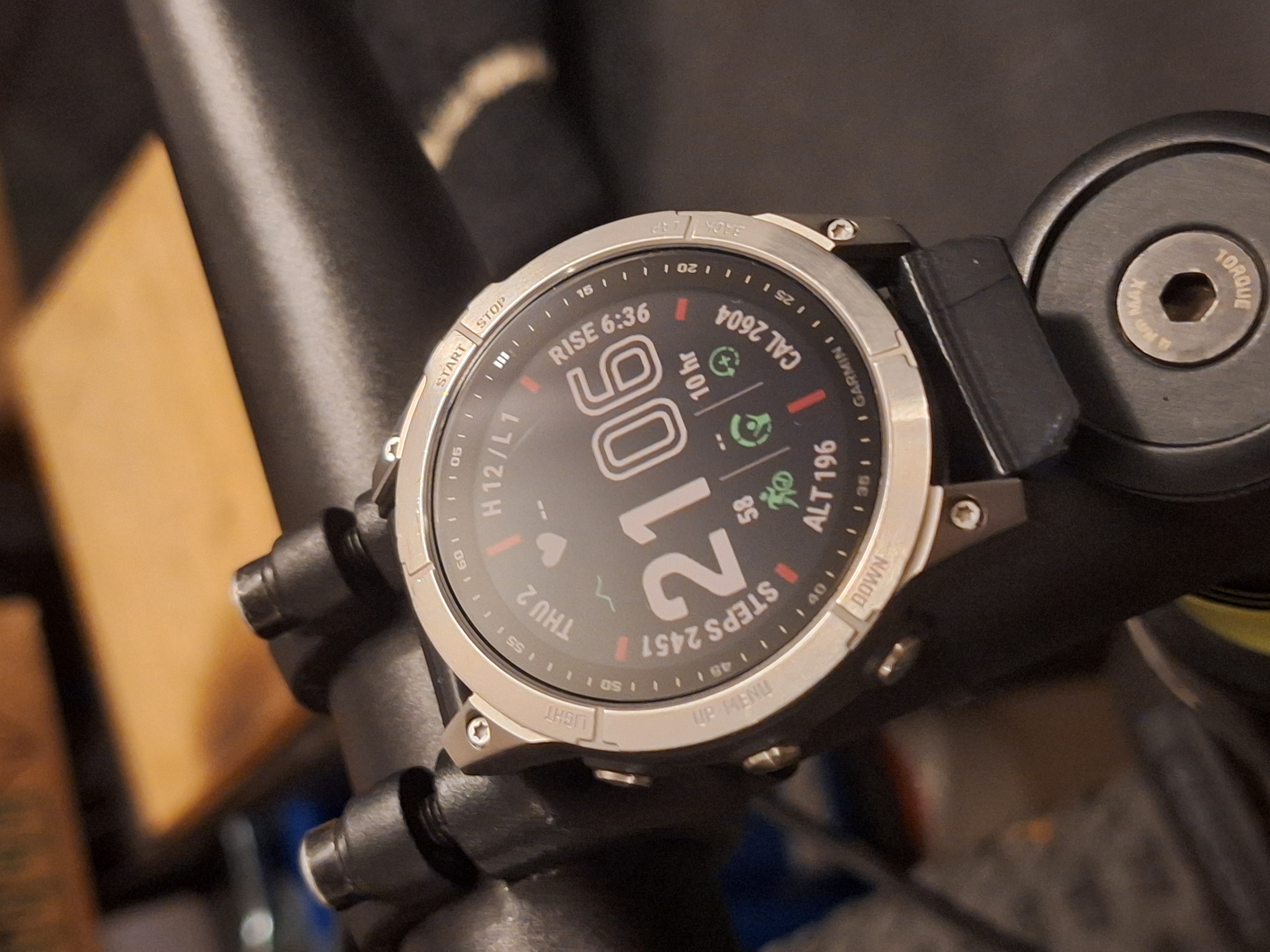 Garmin bike mount— QuickFit (22mm and 26mm)