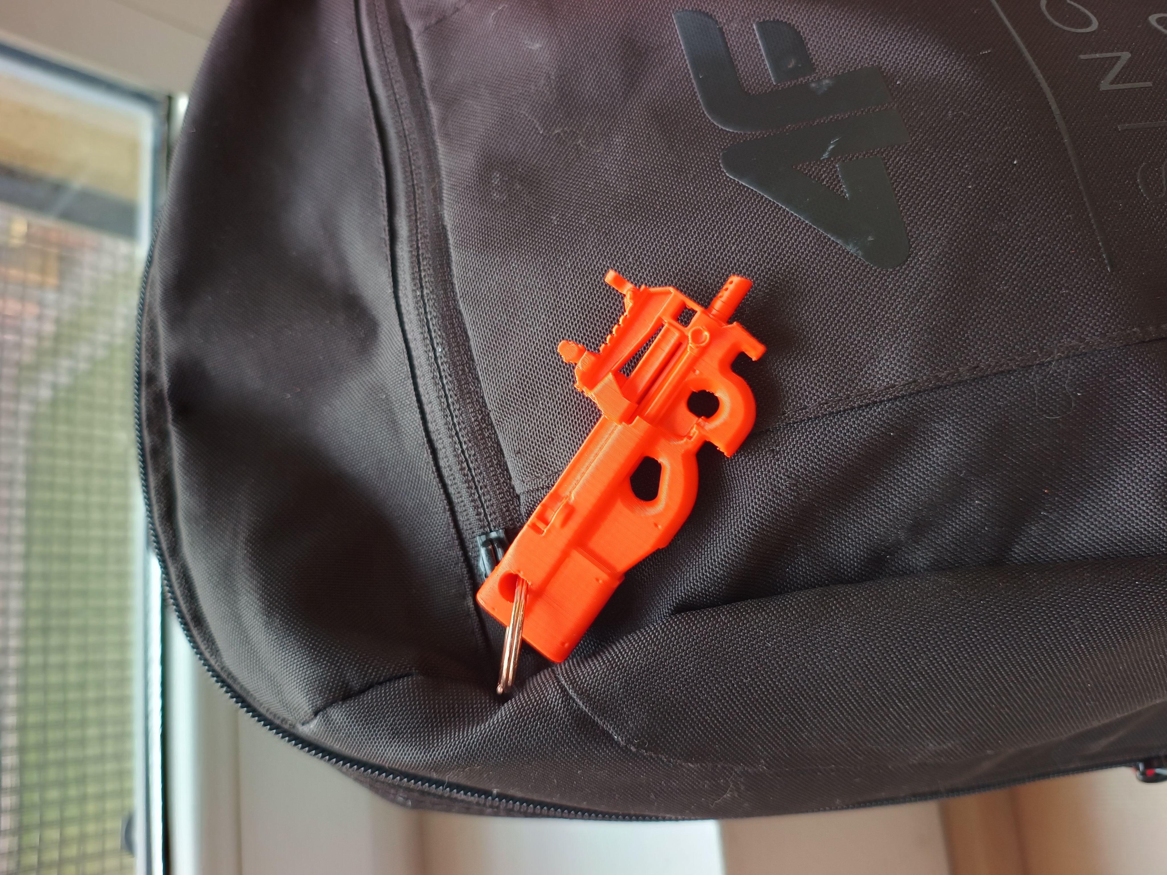 P90 / CS2 charm