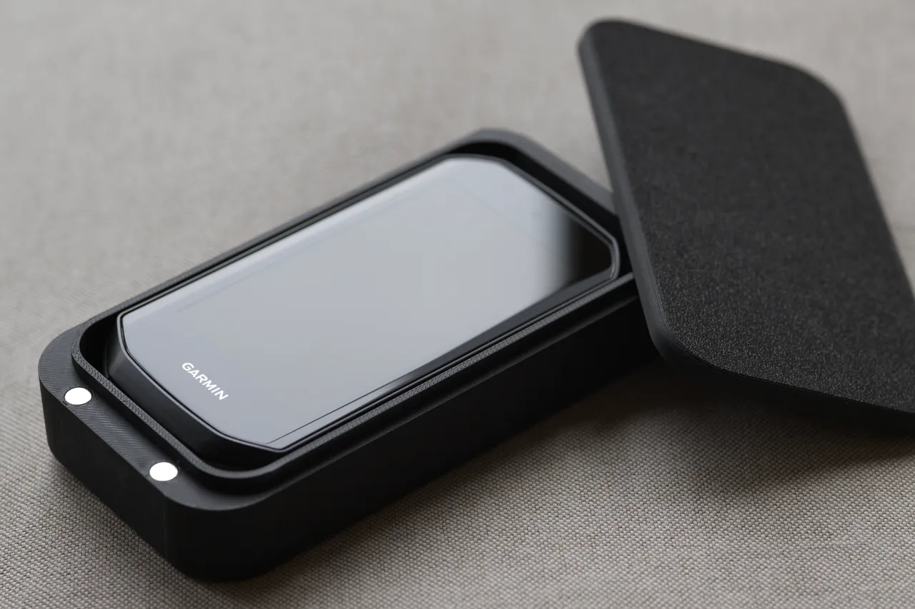 Travelling Case for Garmin Edge 1050 by Felix | Download free STL