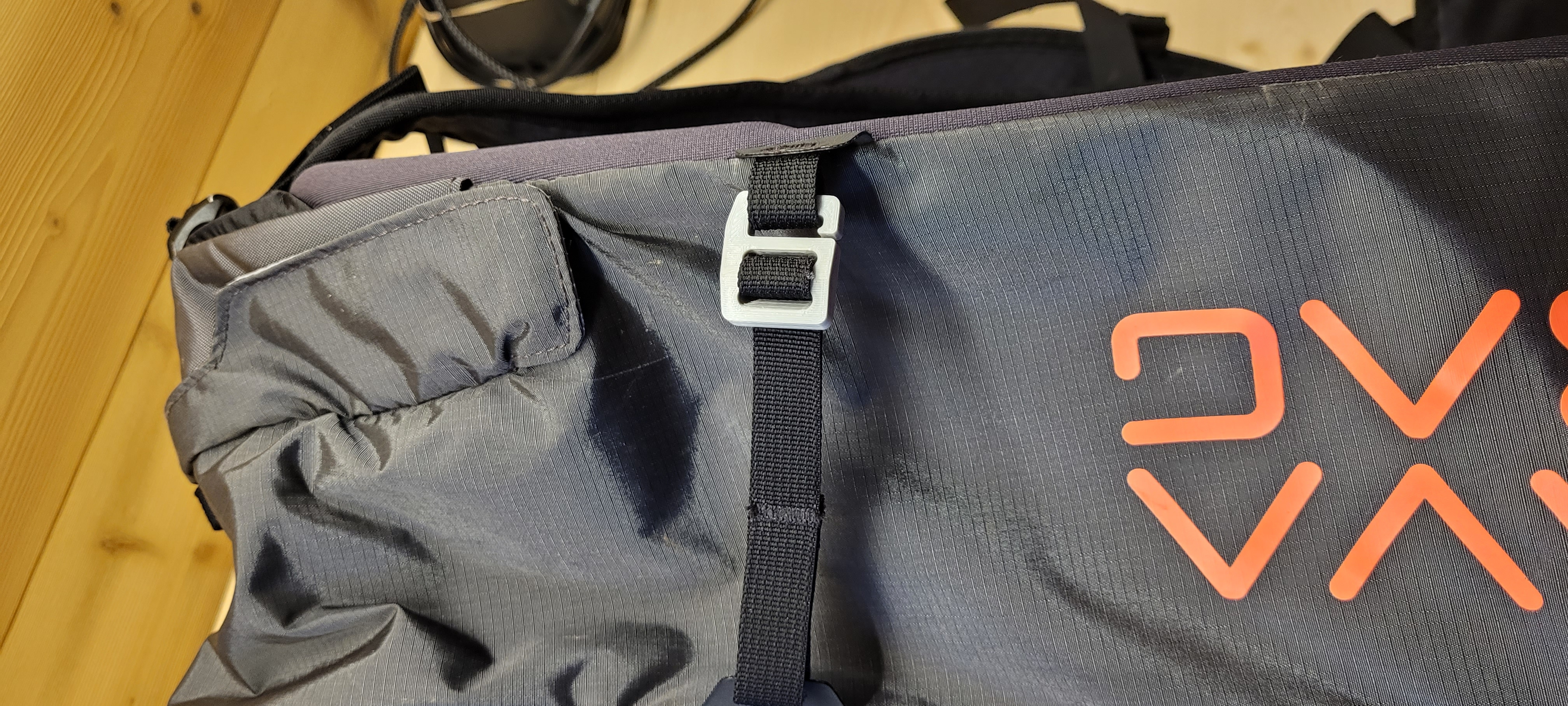 G hook backpack — thumbnail 3