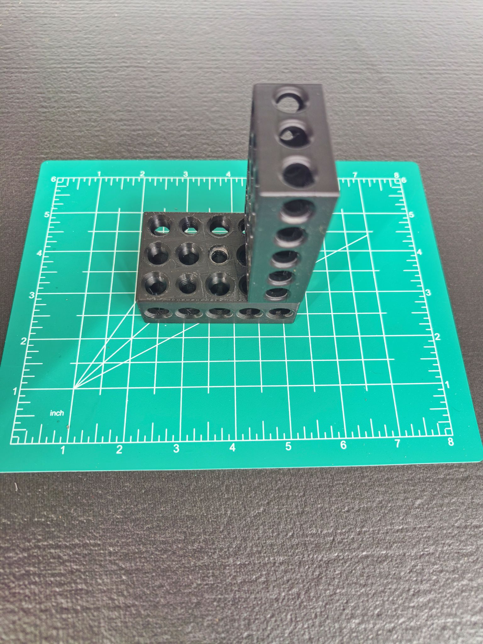 Miniatura 4 do modelo 3D Threaded 123 Block