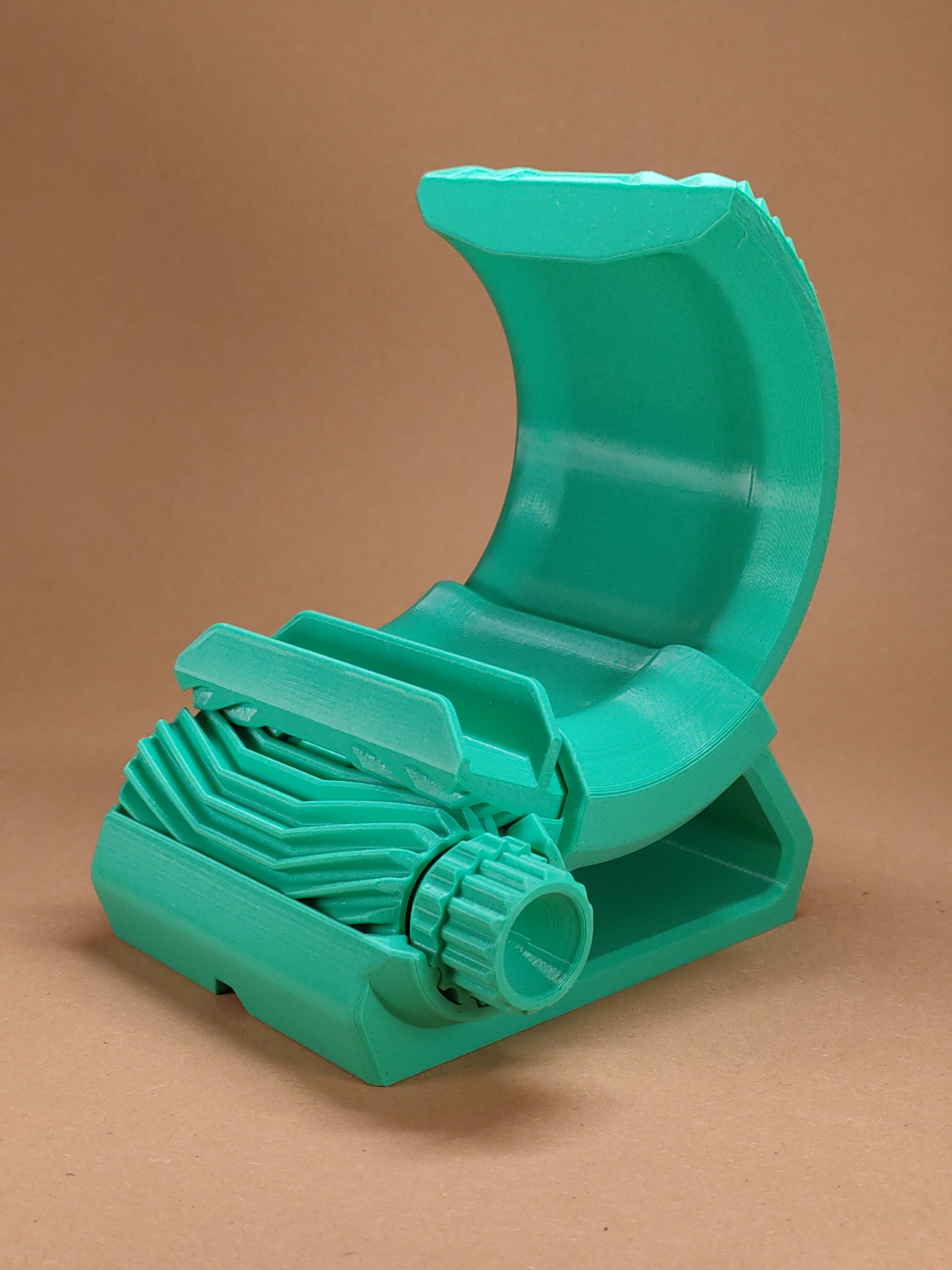 Miniatura 5 do modelo 3D Geared Phone stand 2
