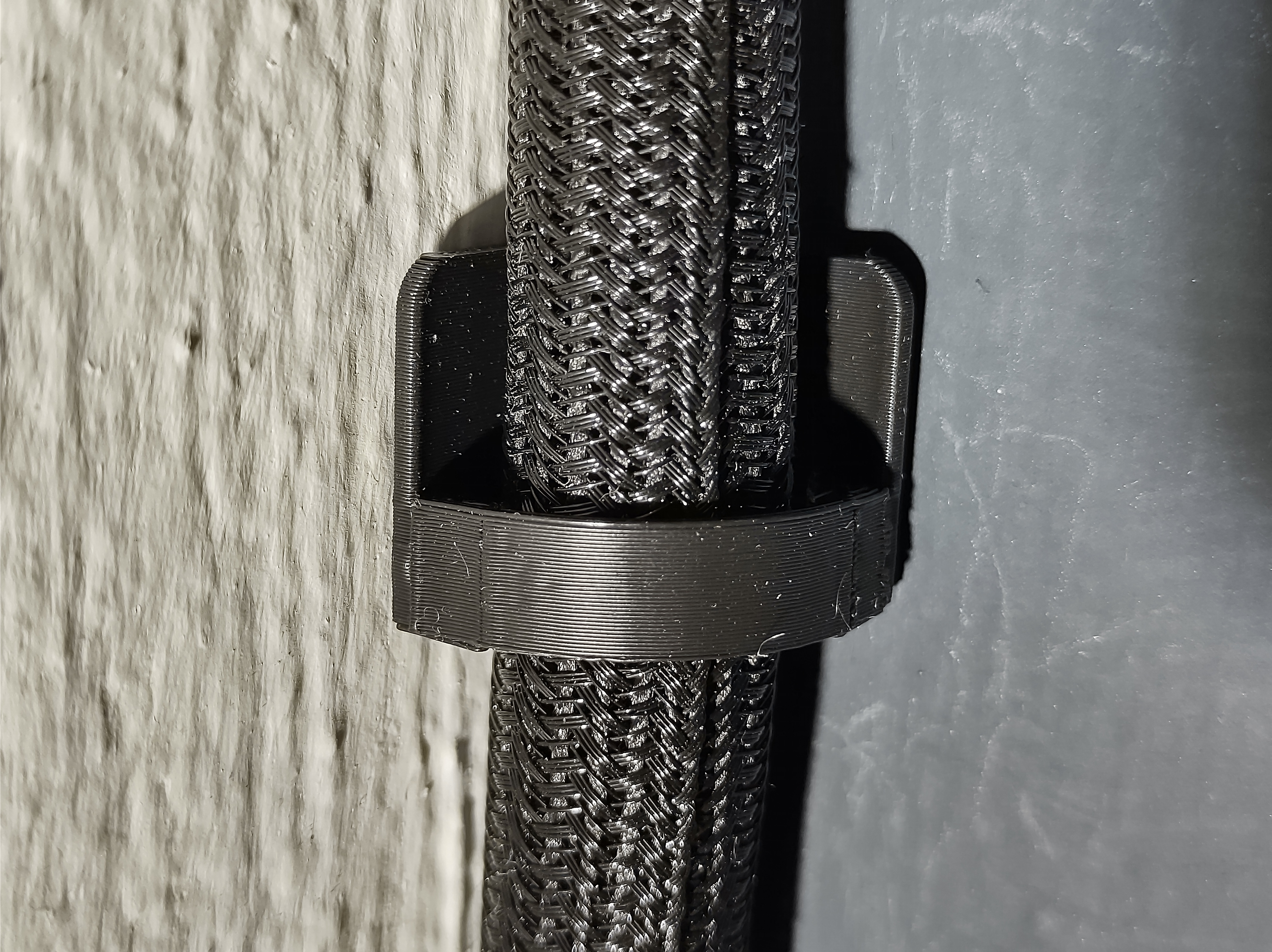 Clip de cable para esquina