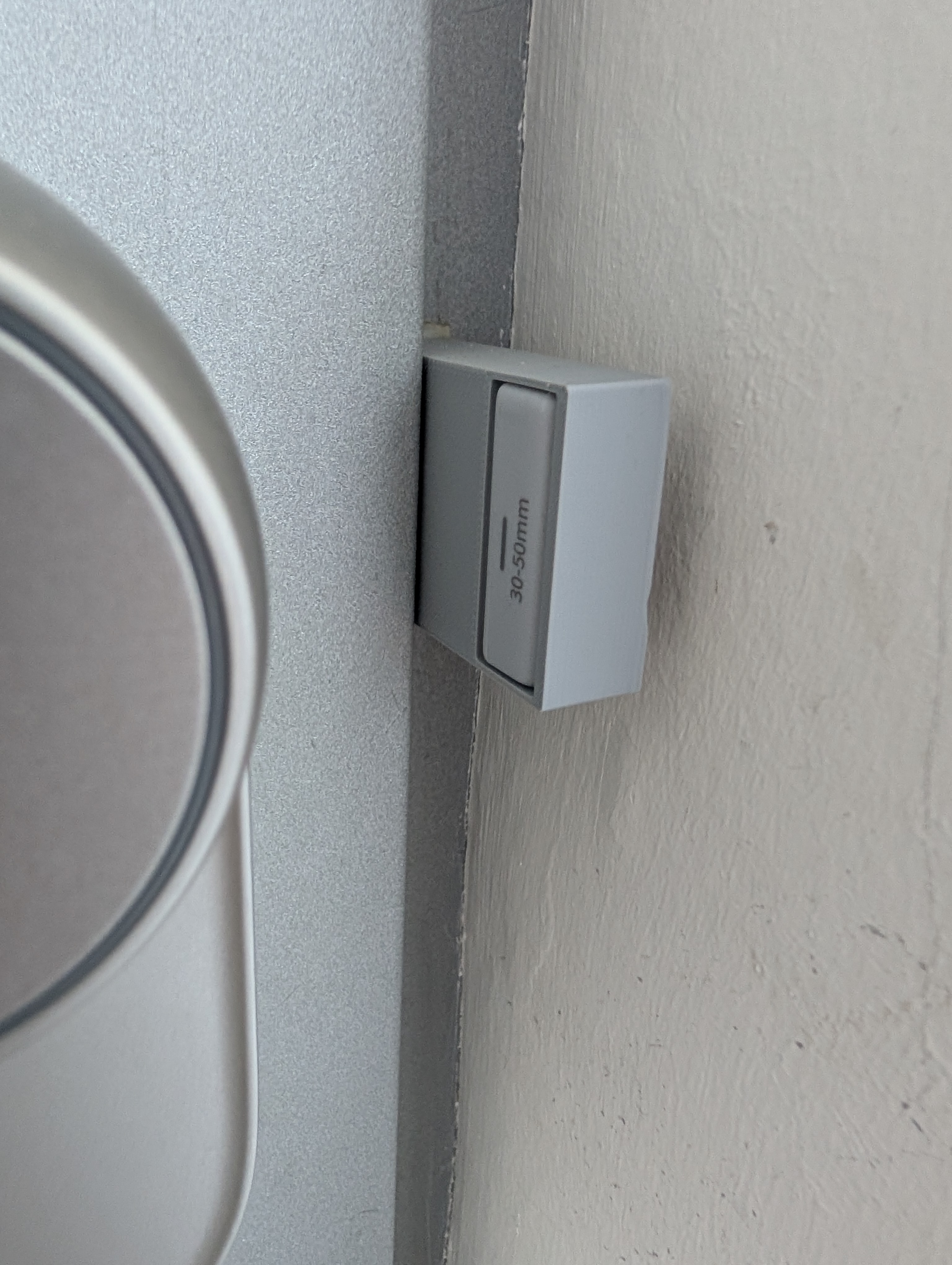 SwitchBot Lock Ultra Magnet riser