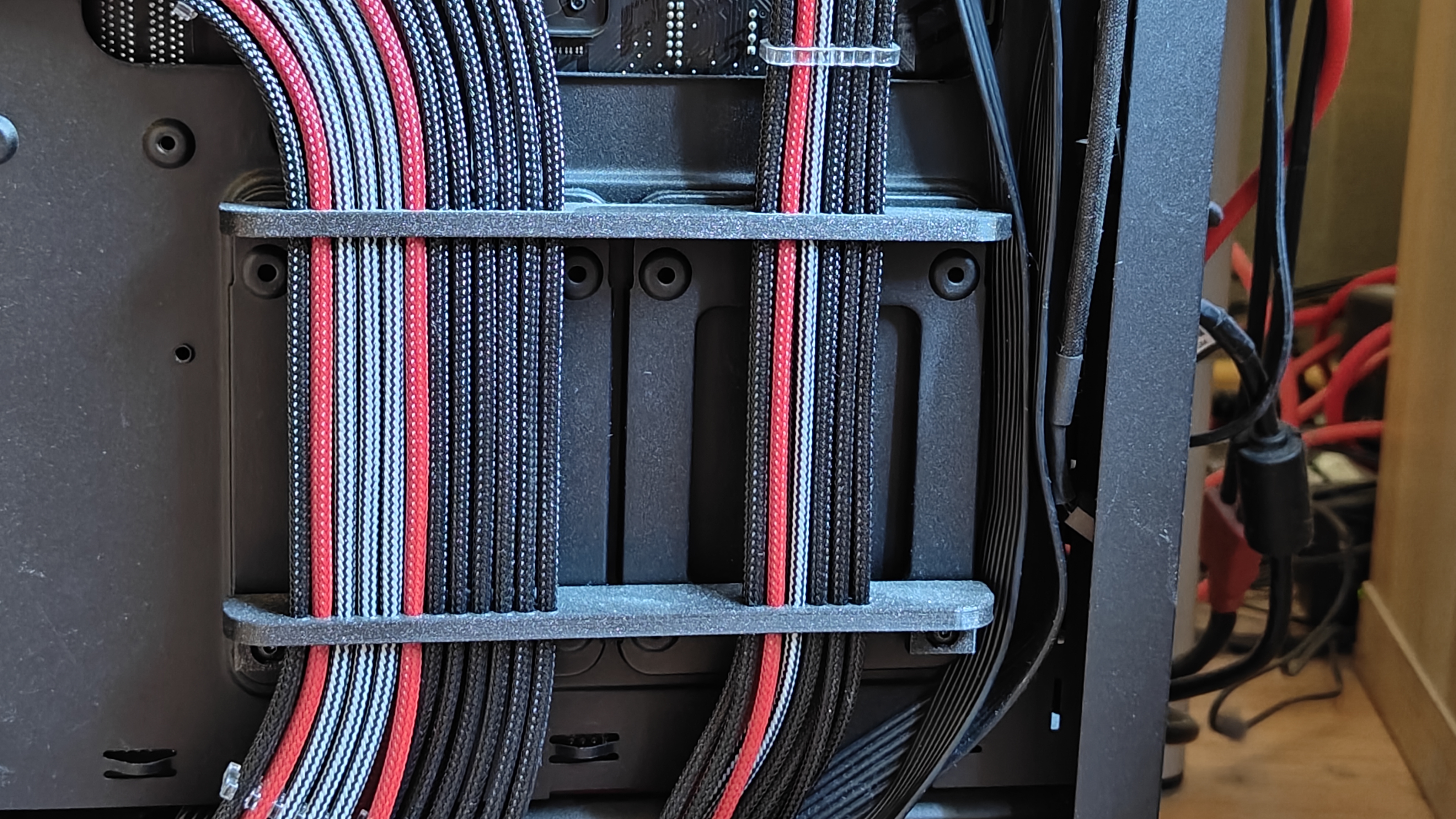 Corsair 4000D Airflow closed cable comb horizontal