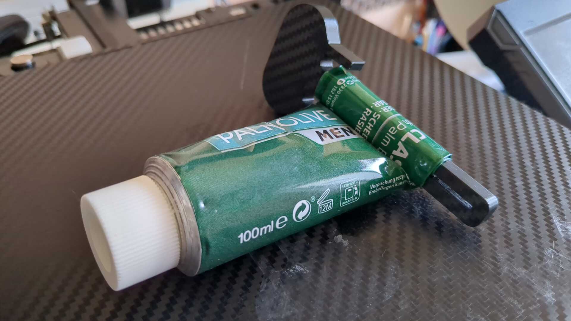 Toothpaste Squeezer / Zahnpaster Ausdrücker Mod