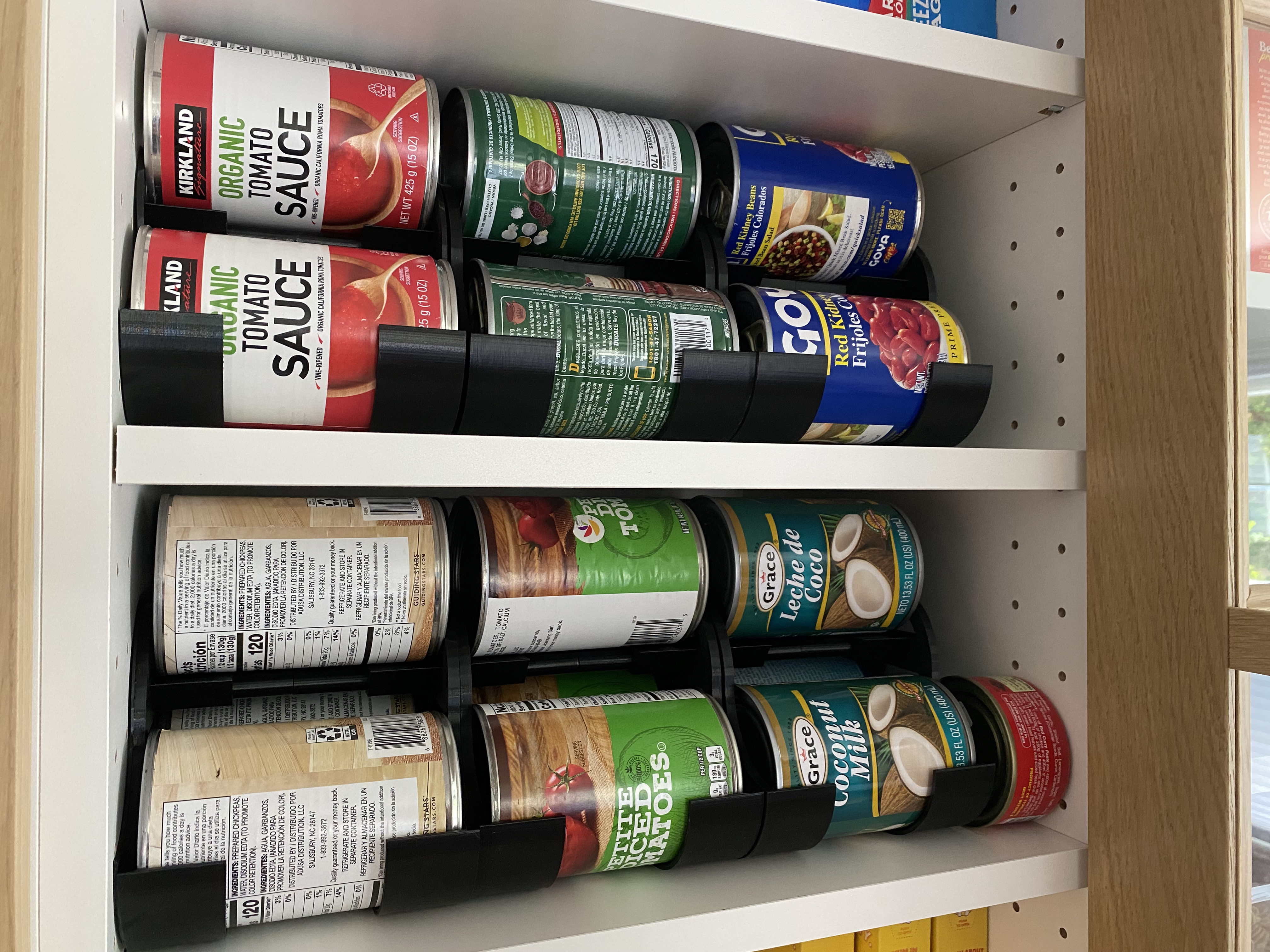 First in first out (FIFO) can dispenser for pantries and food storage
