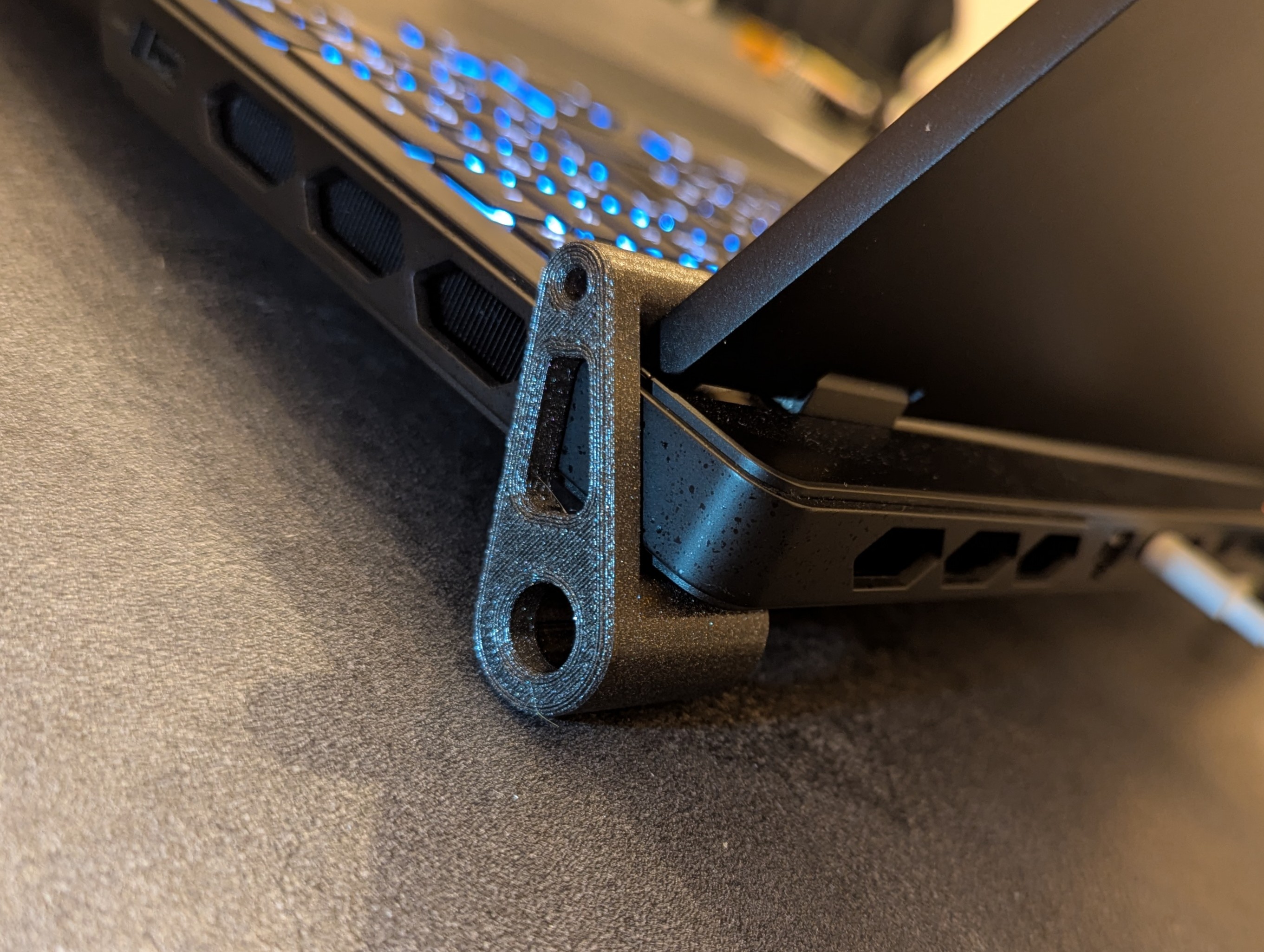 Laptop Stand Remix