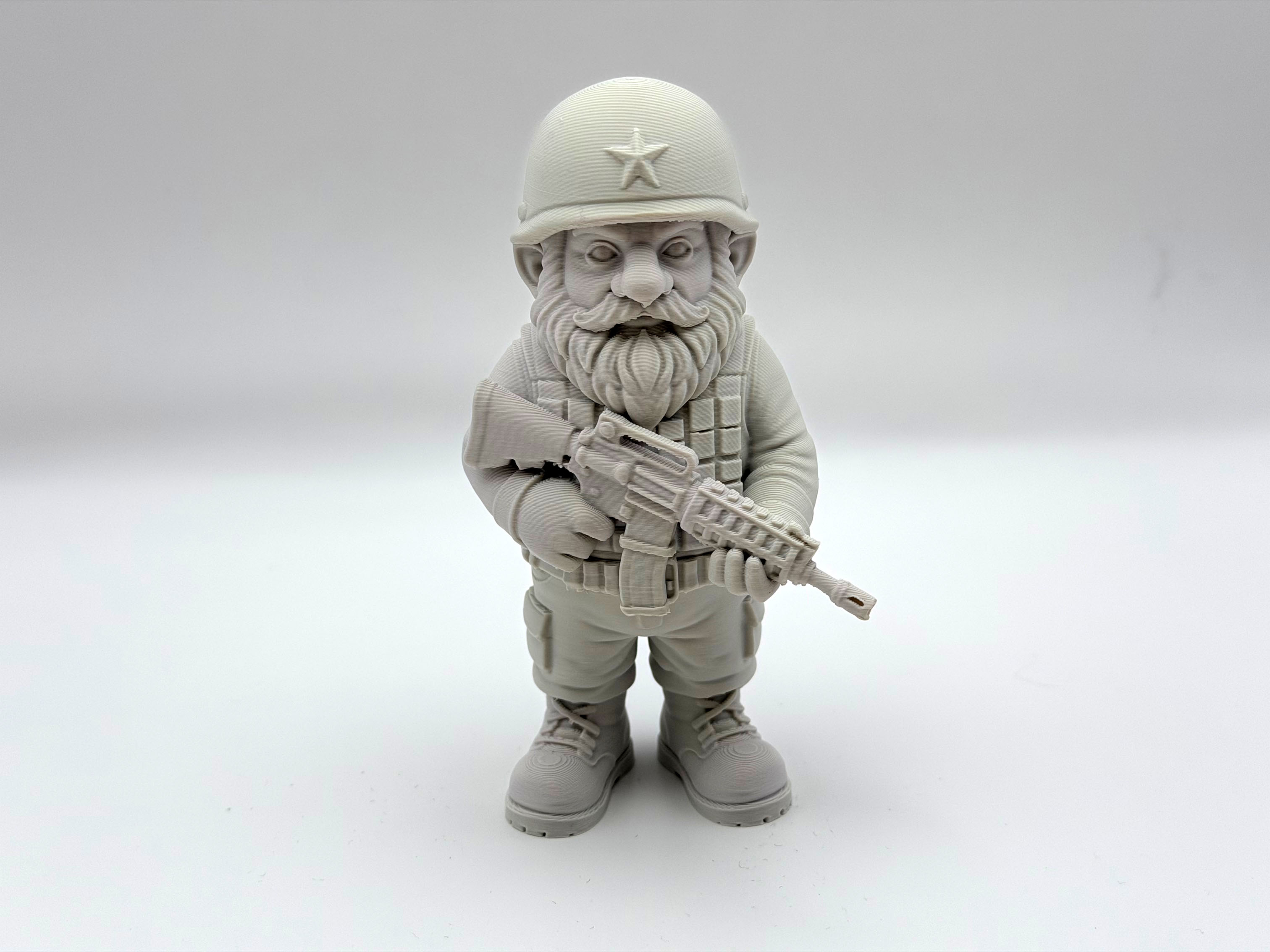 Miniatura 2 do modelo 3D Army Garden Gnome