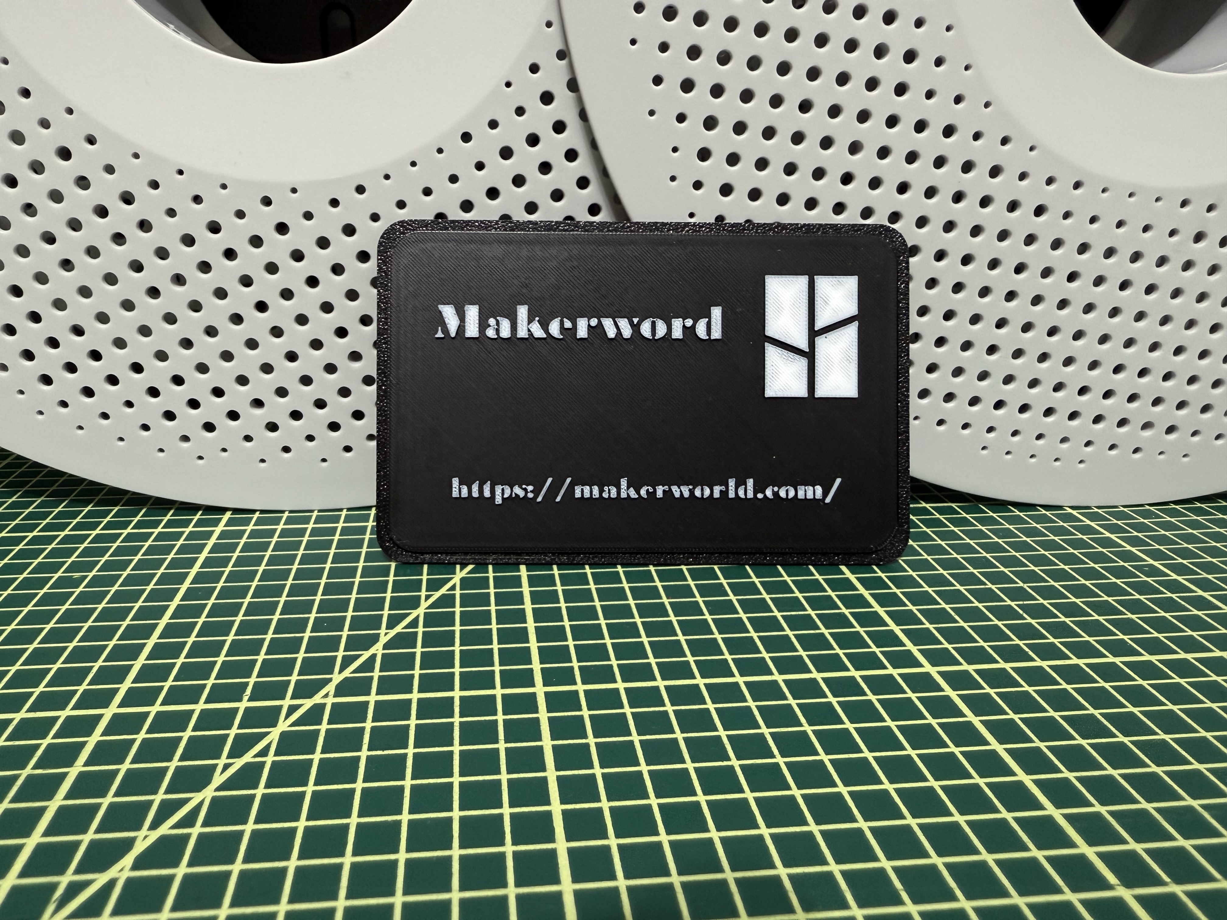 Makerword card (QR-code)