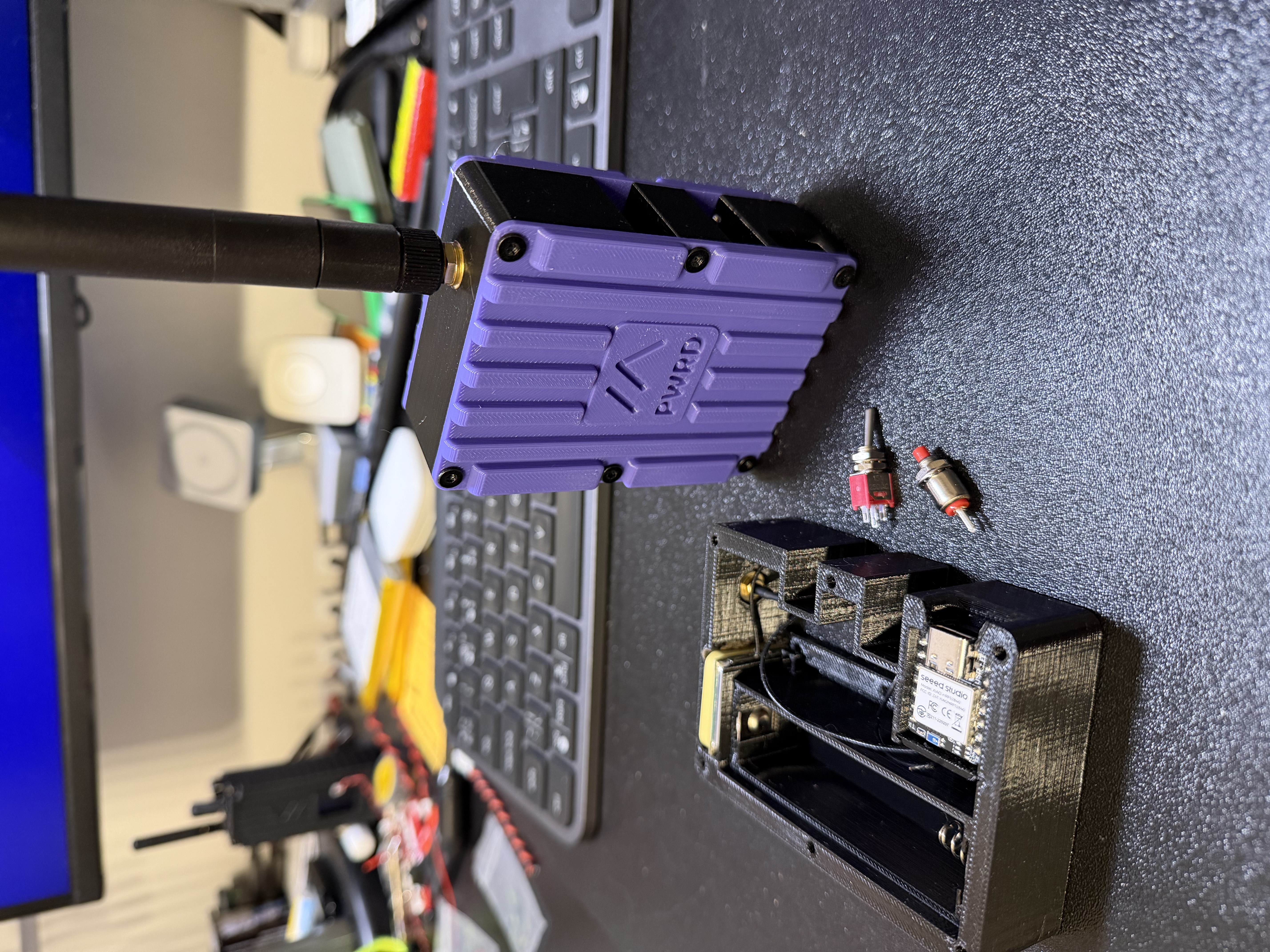 Seeed Studio Xiao NRF52850 & WIO SX1262 LoRa kit modular case system