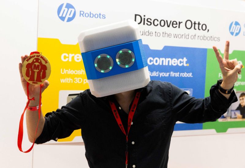 HP Robots | Otto Helmet