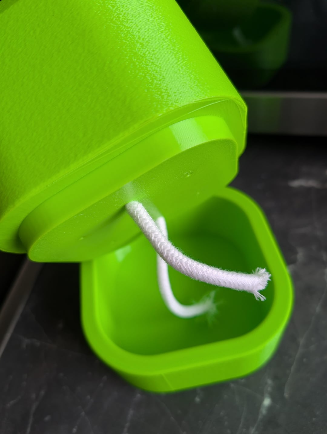 NeoPod - Self-watering planter with wick