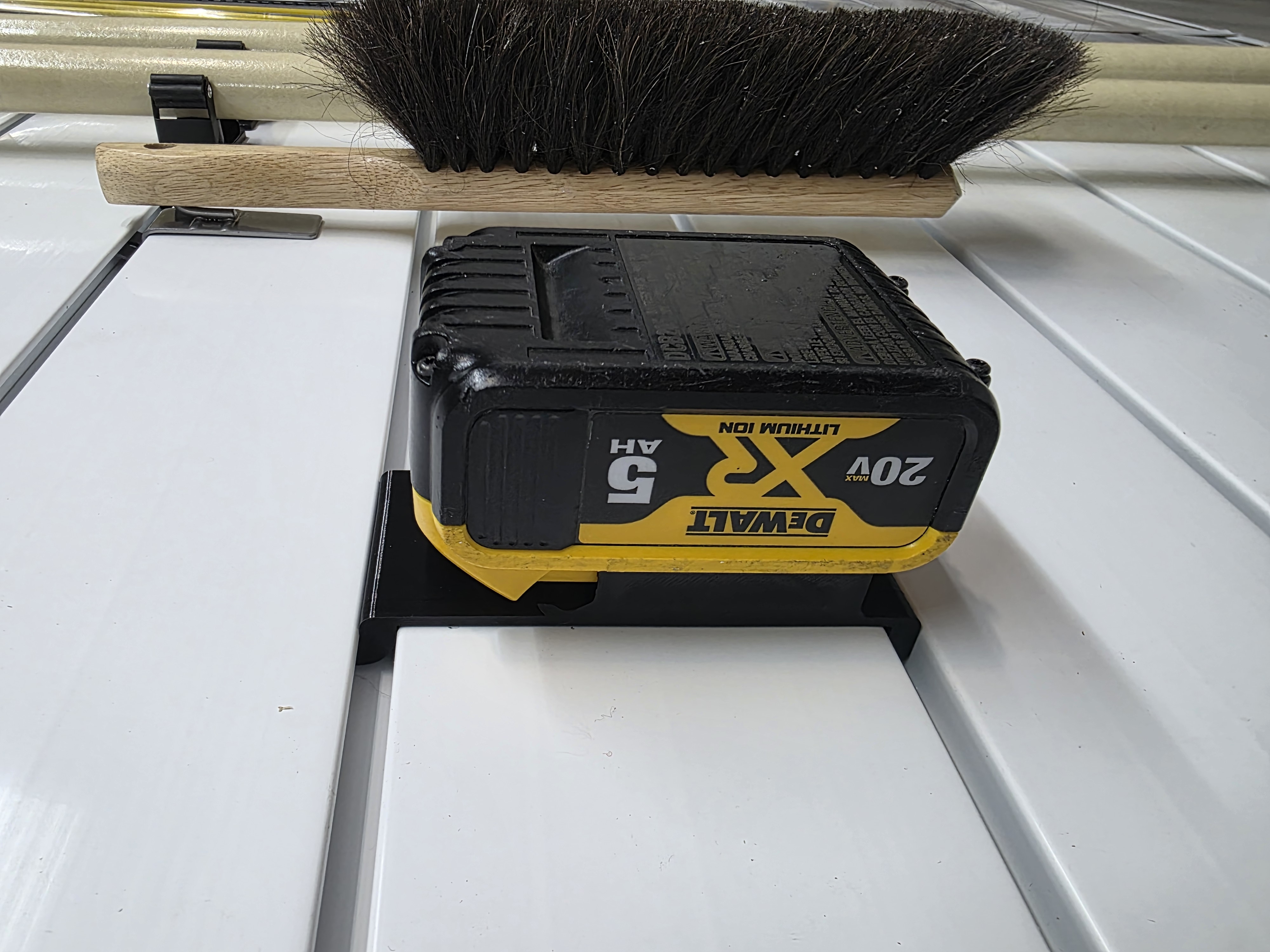 Dewalt Battery Storage - Proslat