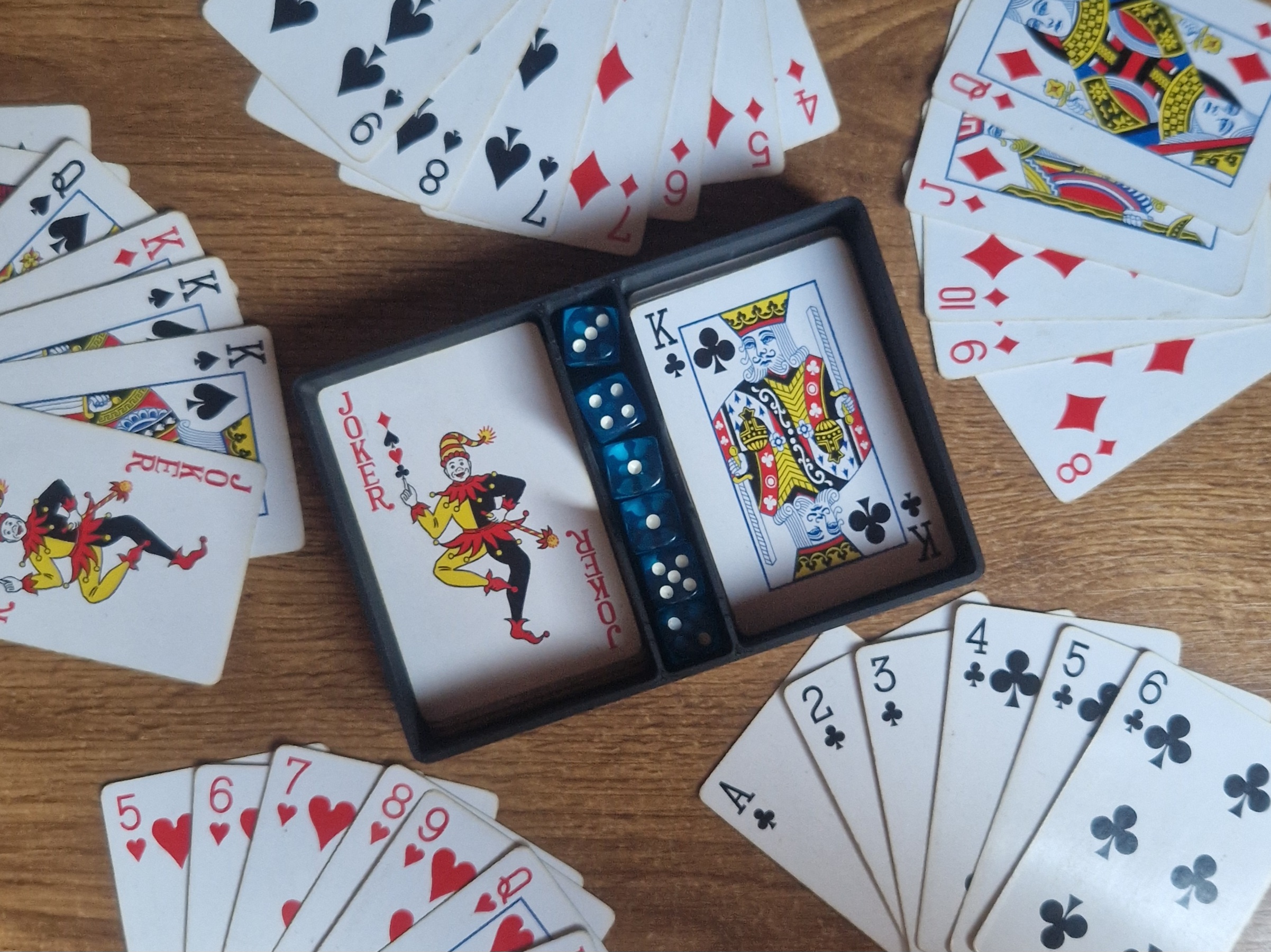 Modern Card & Dice Box