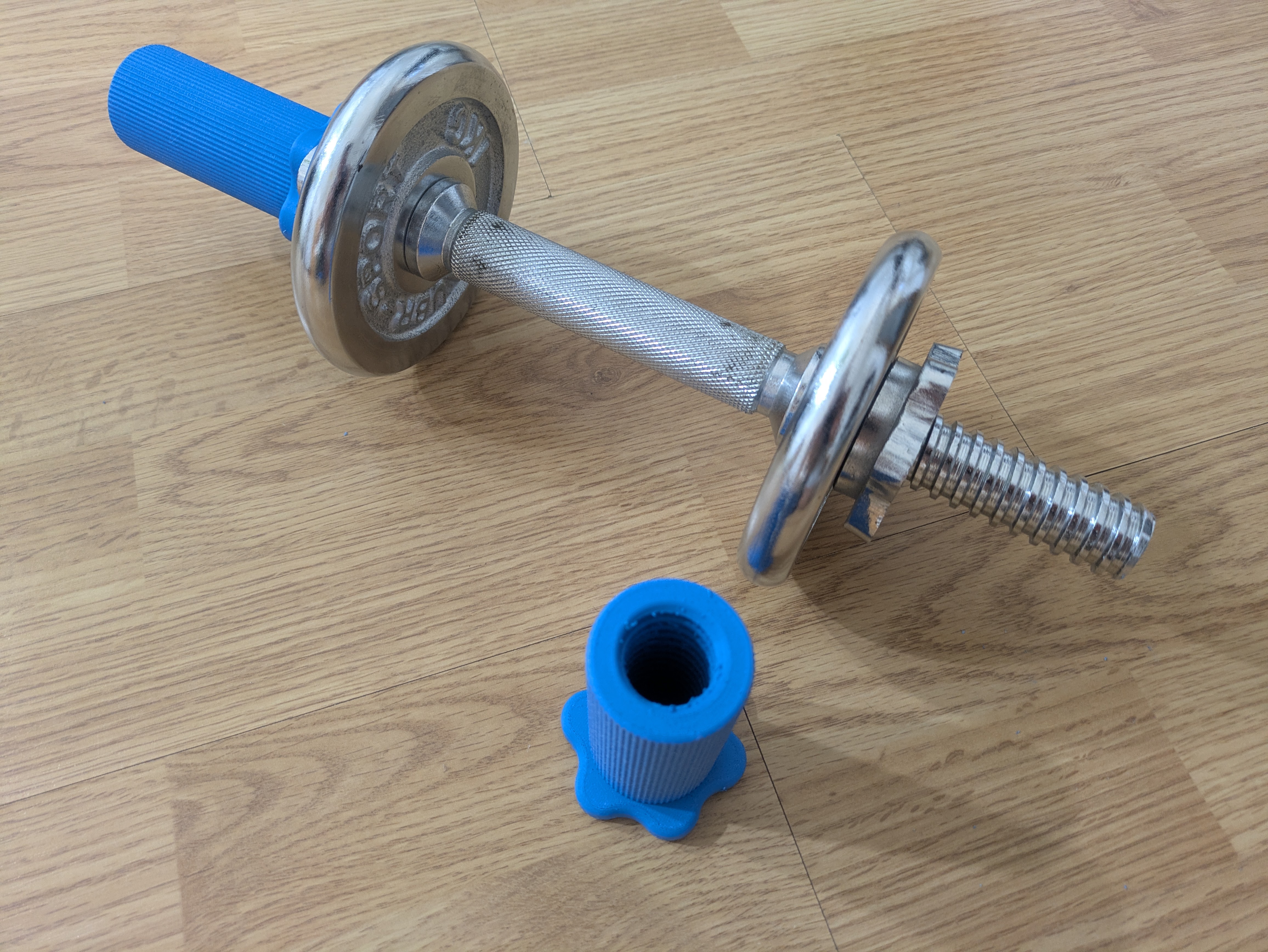 Dumbbell handle