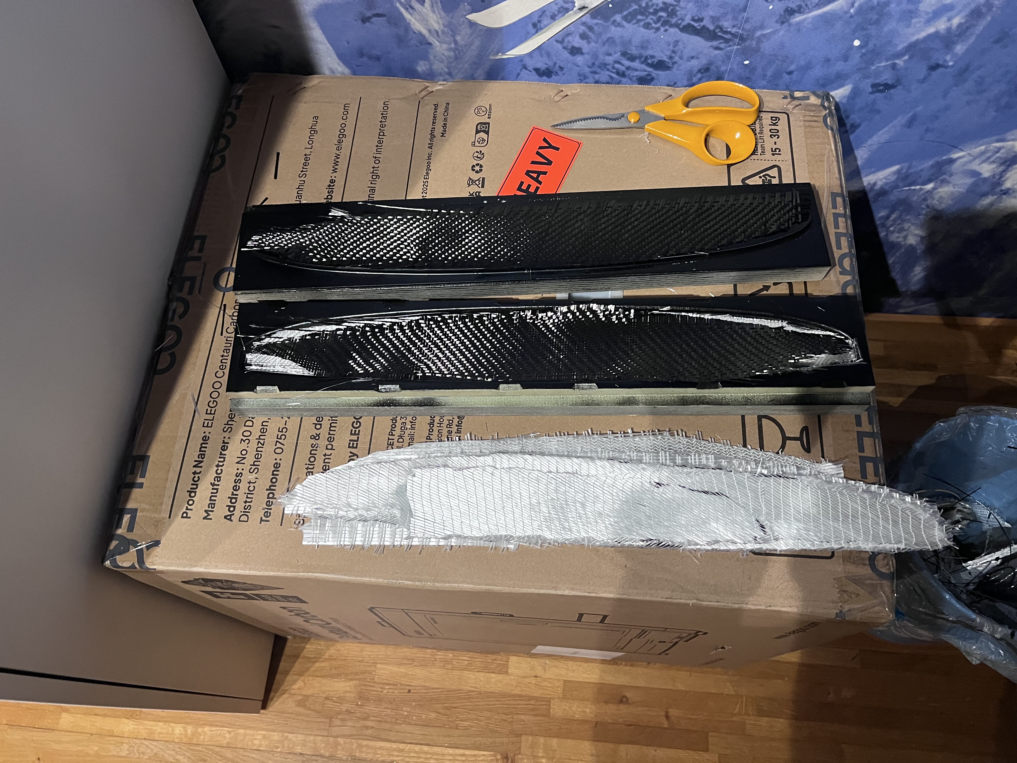 Hydrofoil stab compression mold — thumbnail 22