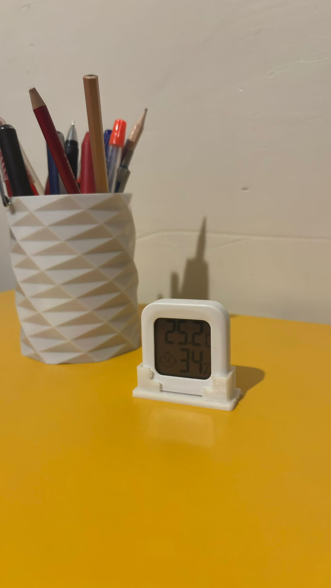 Small Indoor Thermometer Stand