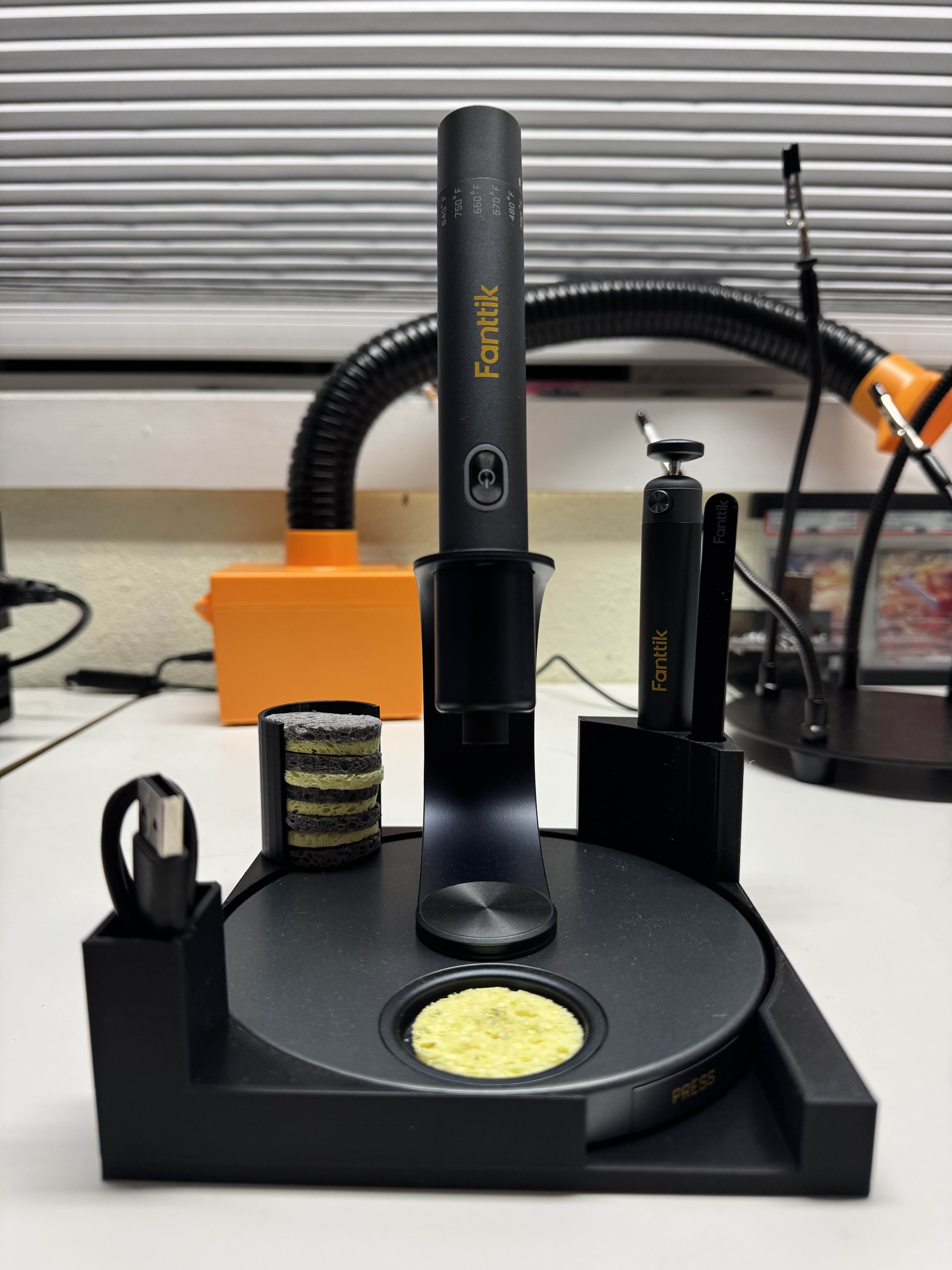 Fanttik T1 Max All-in-One Soldering Station Stand