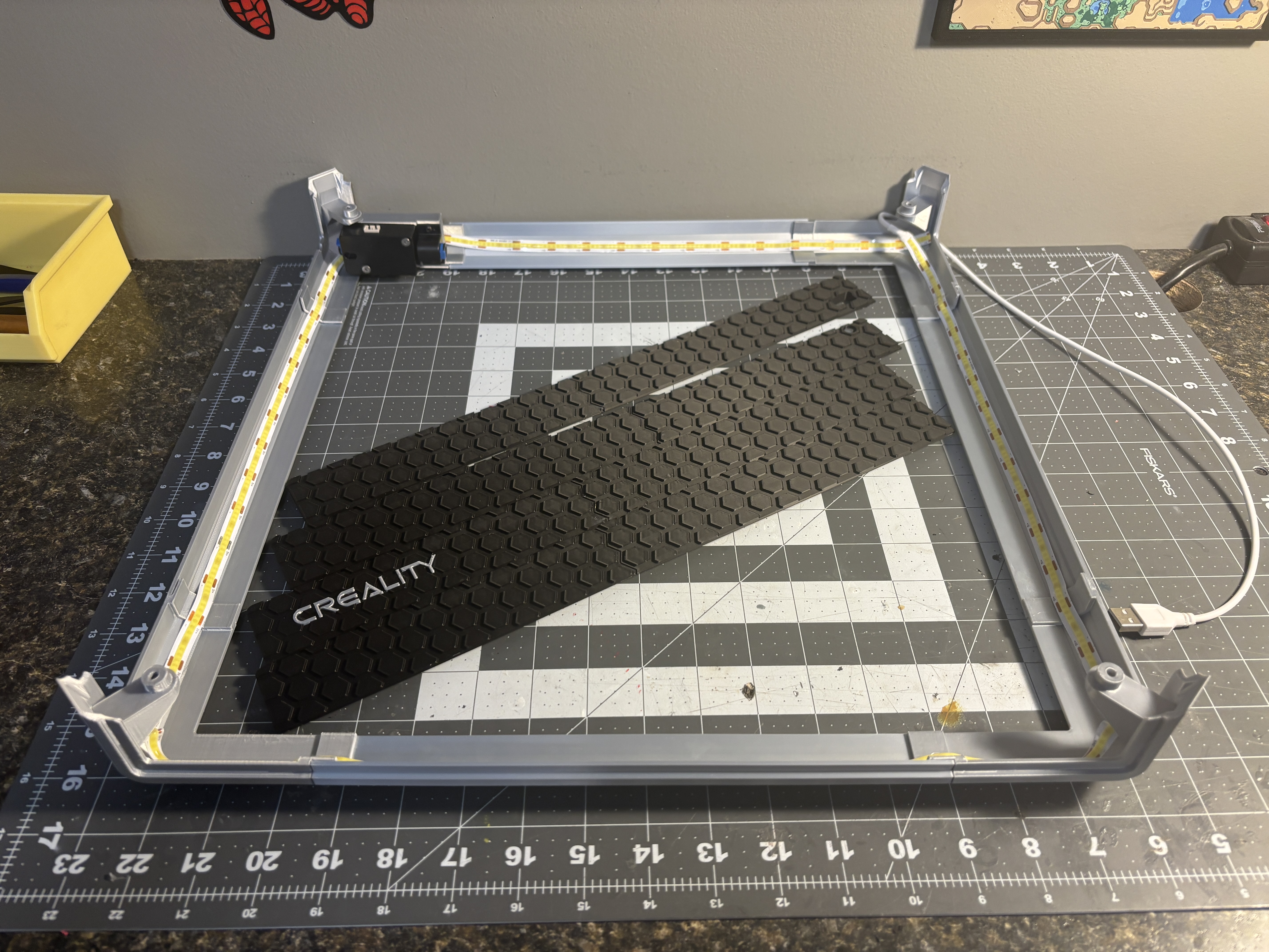 Miniatura 2 do modelo 3D Creality K1 Max Riser + Filament Sensor Relocation