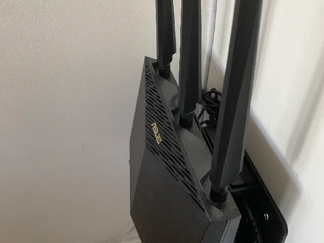 Asus RT-AX86U Pro Router Wall Mount (remix)