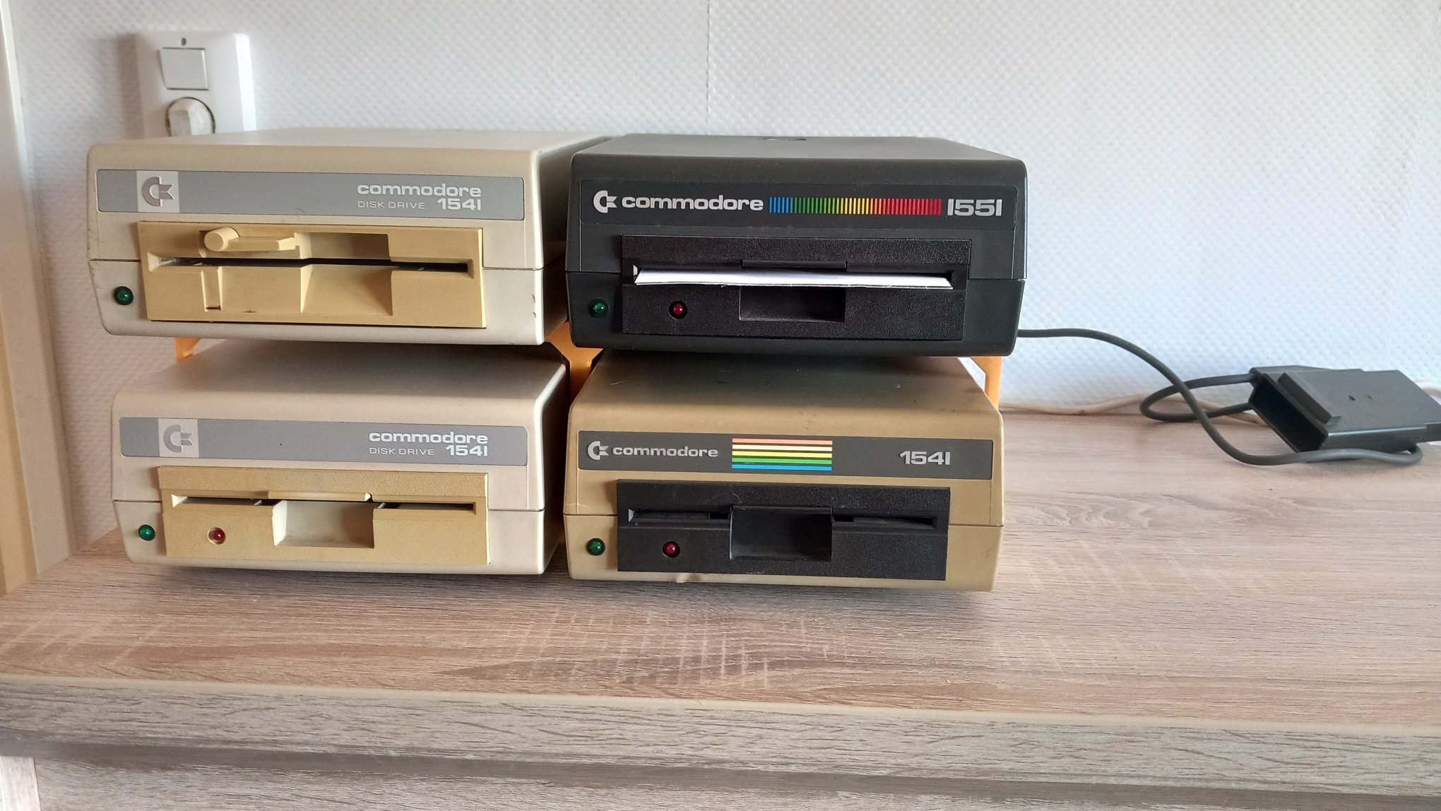 Commodore 1541 floppy drive stacking