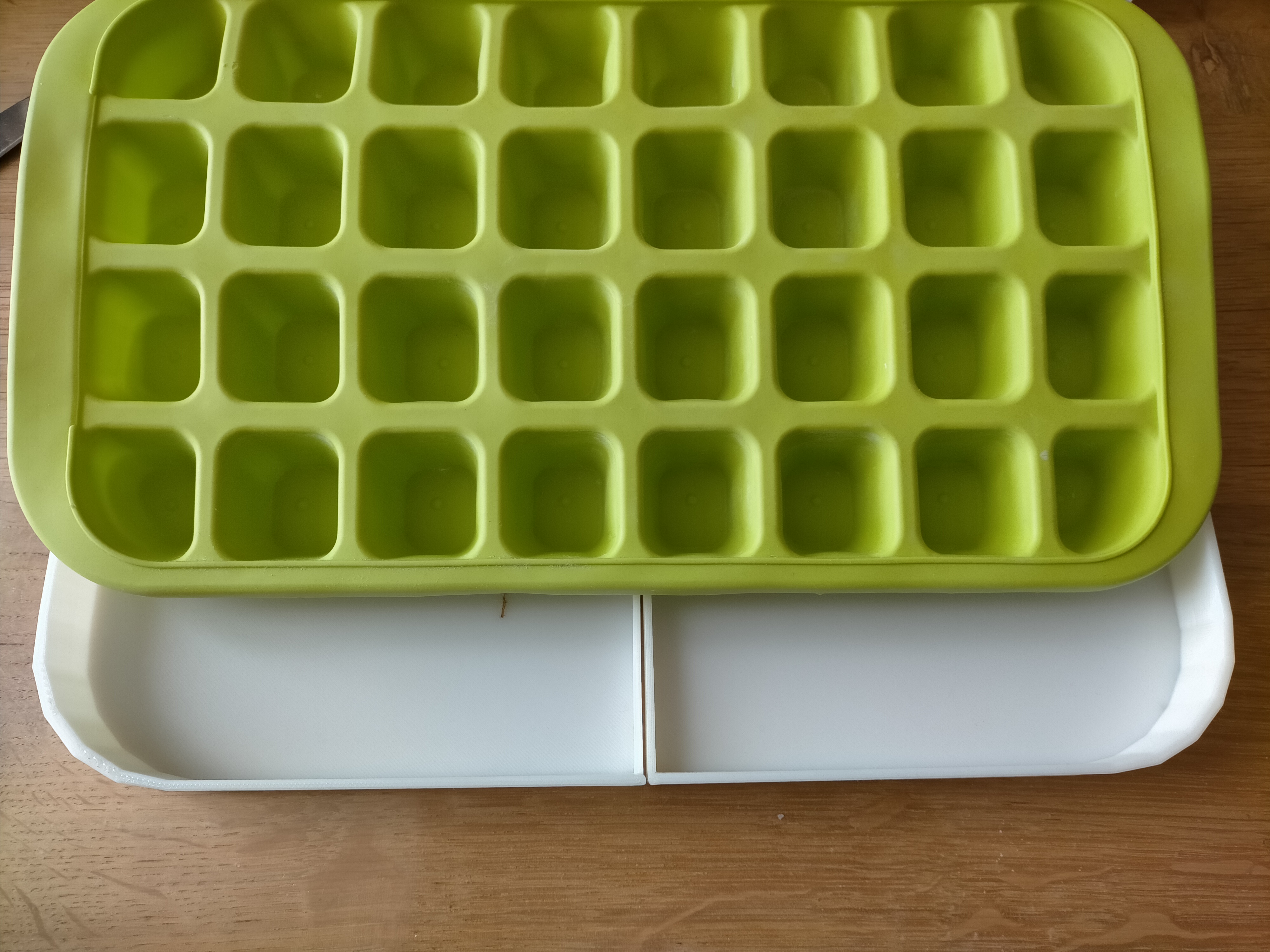 Support de remplacement pour bac à glaçons - Replacement Ice Tray Holder