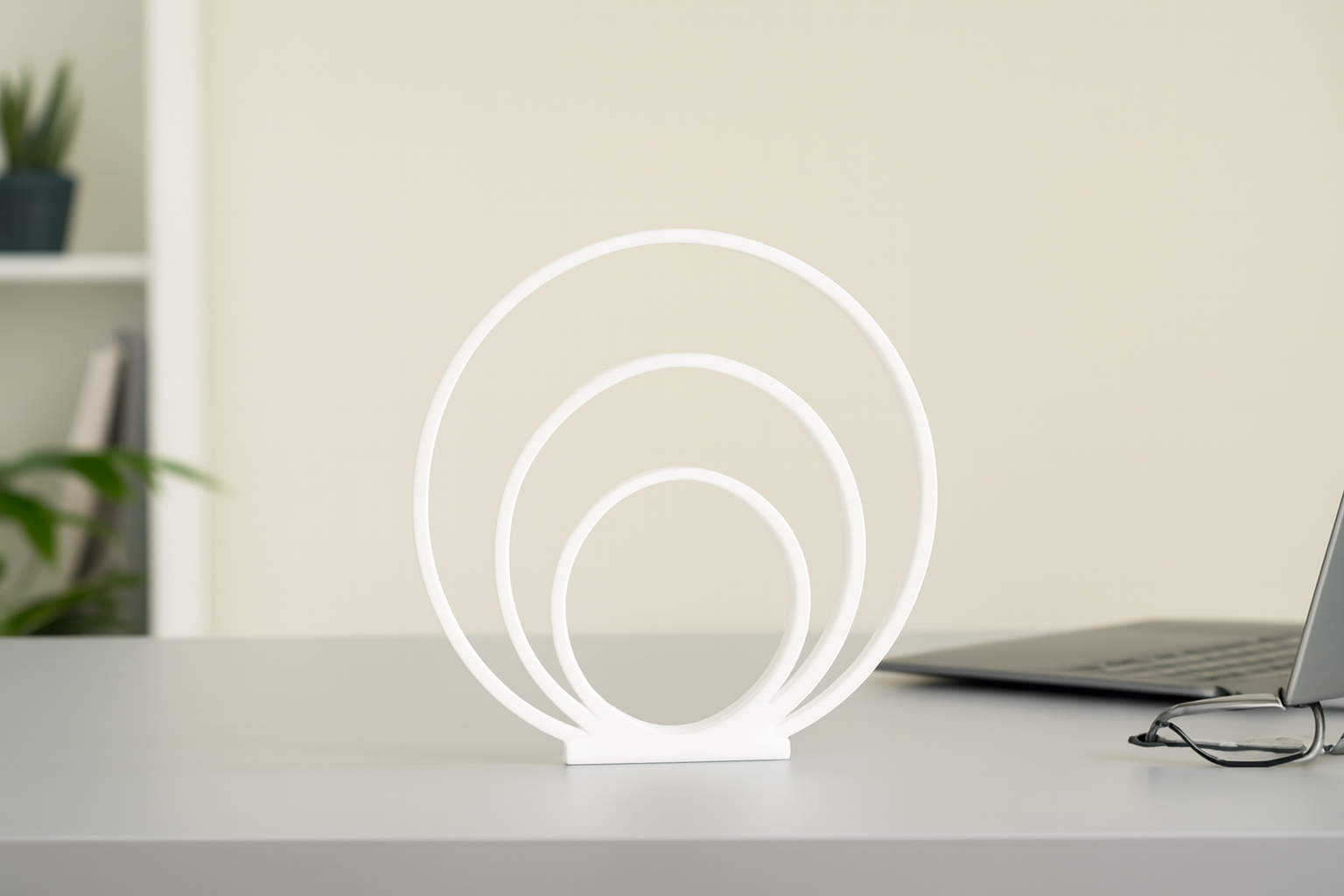 Traversal - Geometric Concentric Circle Ornament